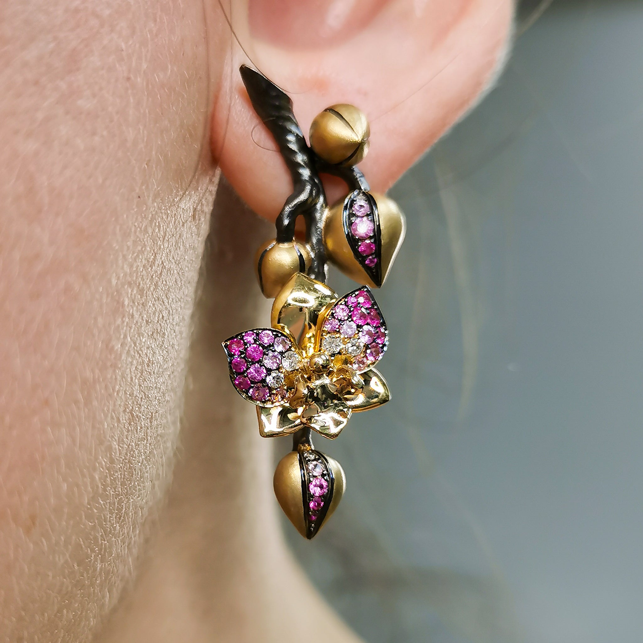 Pink Sapphires, Diamonds 18K Yellow Gold Earrings, E 0275-2