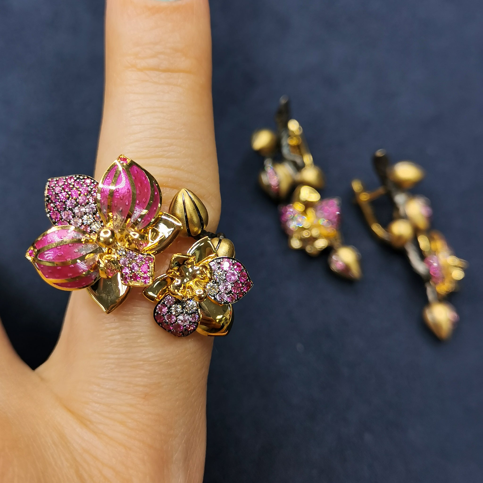 Enamel, Pink Sapphires, Diamonds 18K Yellow Gold Ring, R 0275-2