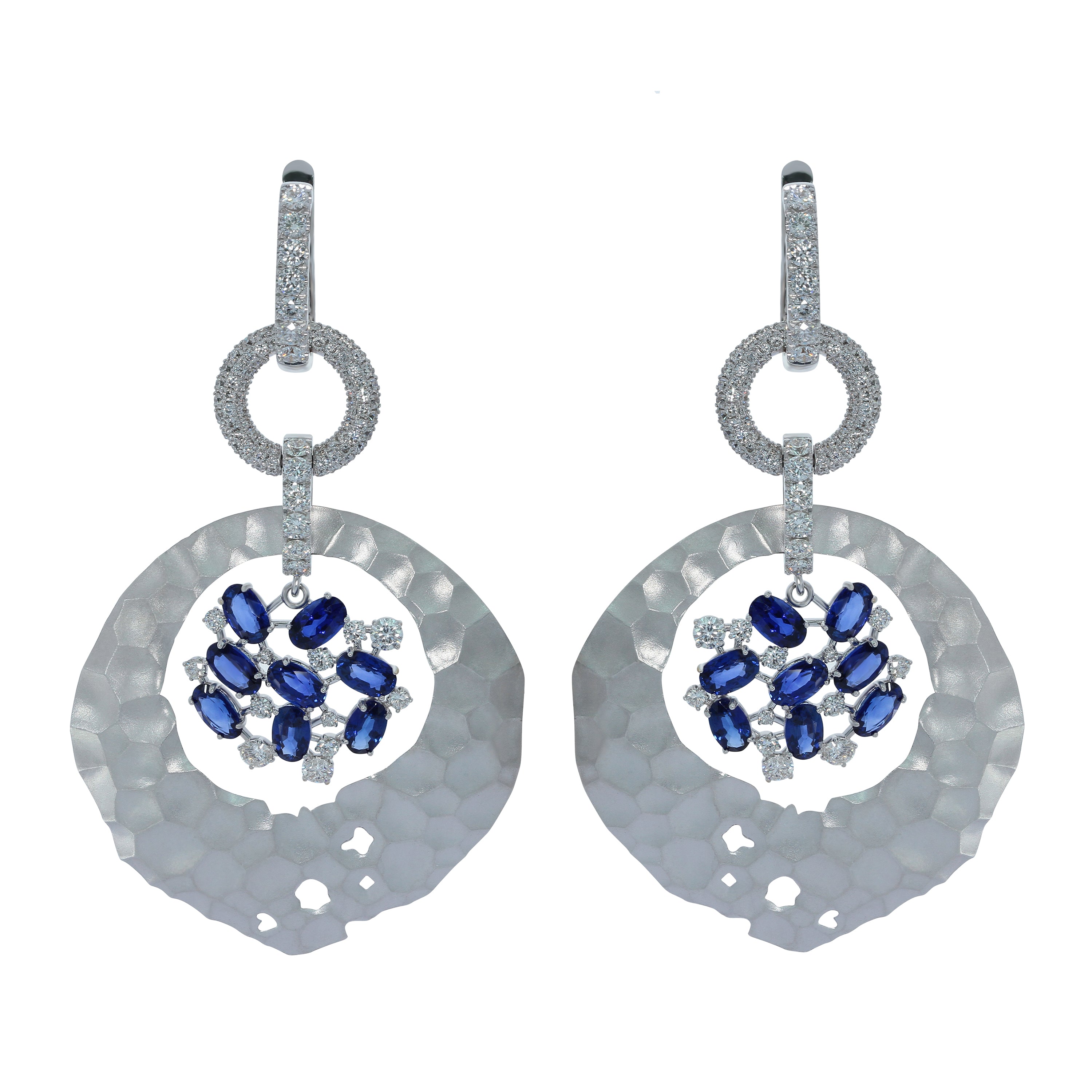 E 0027-0, 18K White Gold, Sapphire, Diamonds Earrings