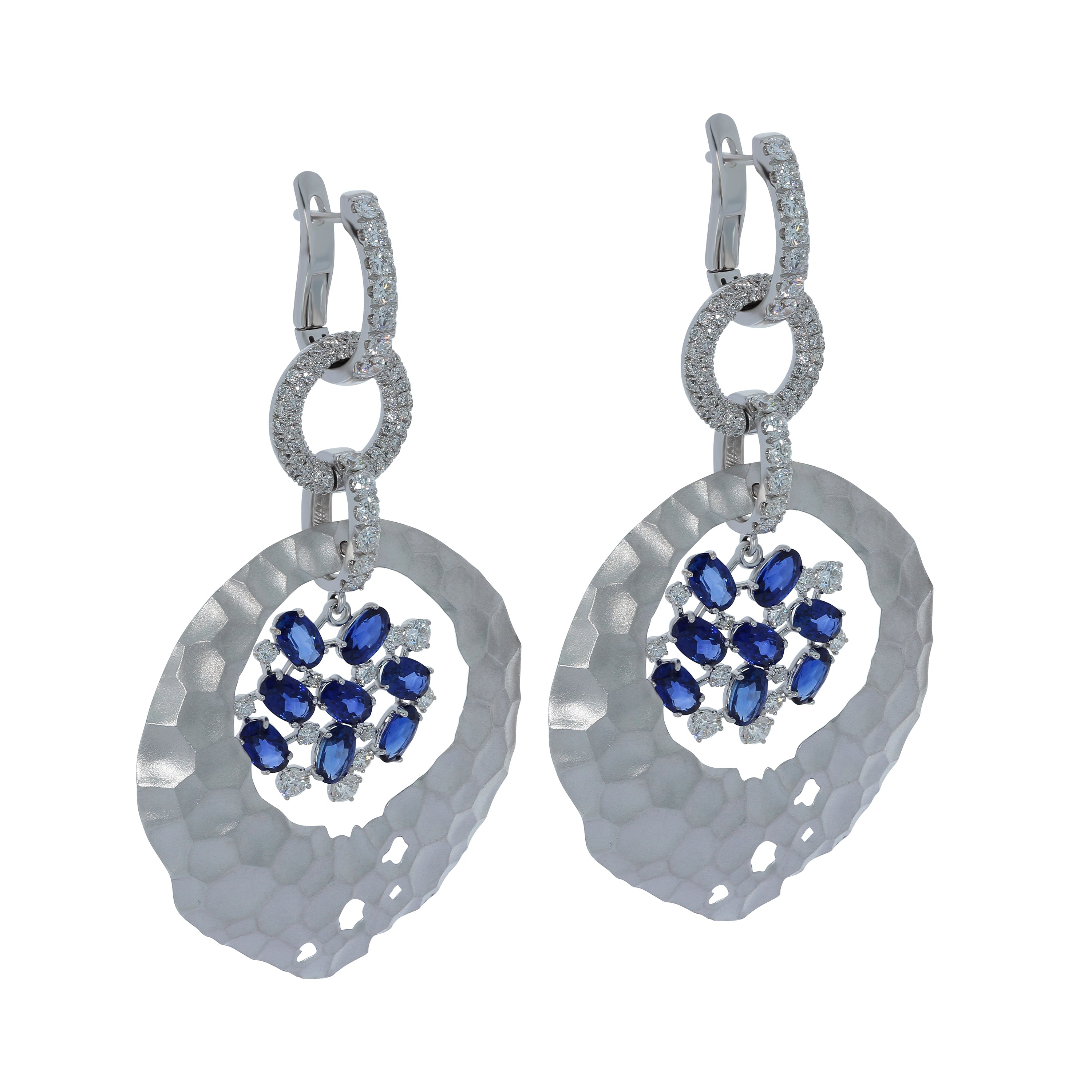 E 0027-0, 18K White Gold, Sapphire, Diamonds Earrings