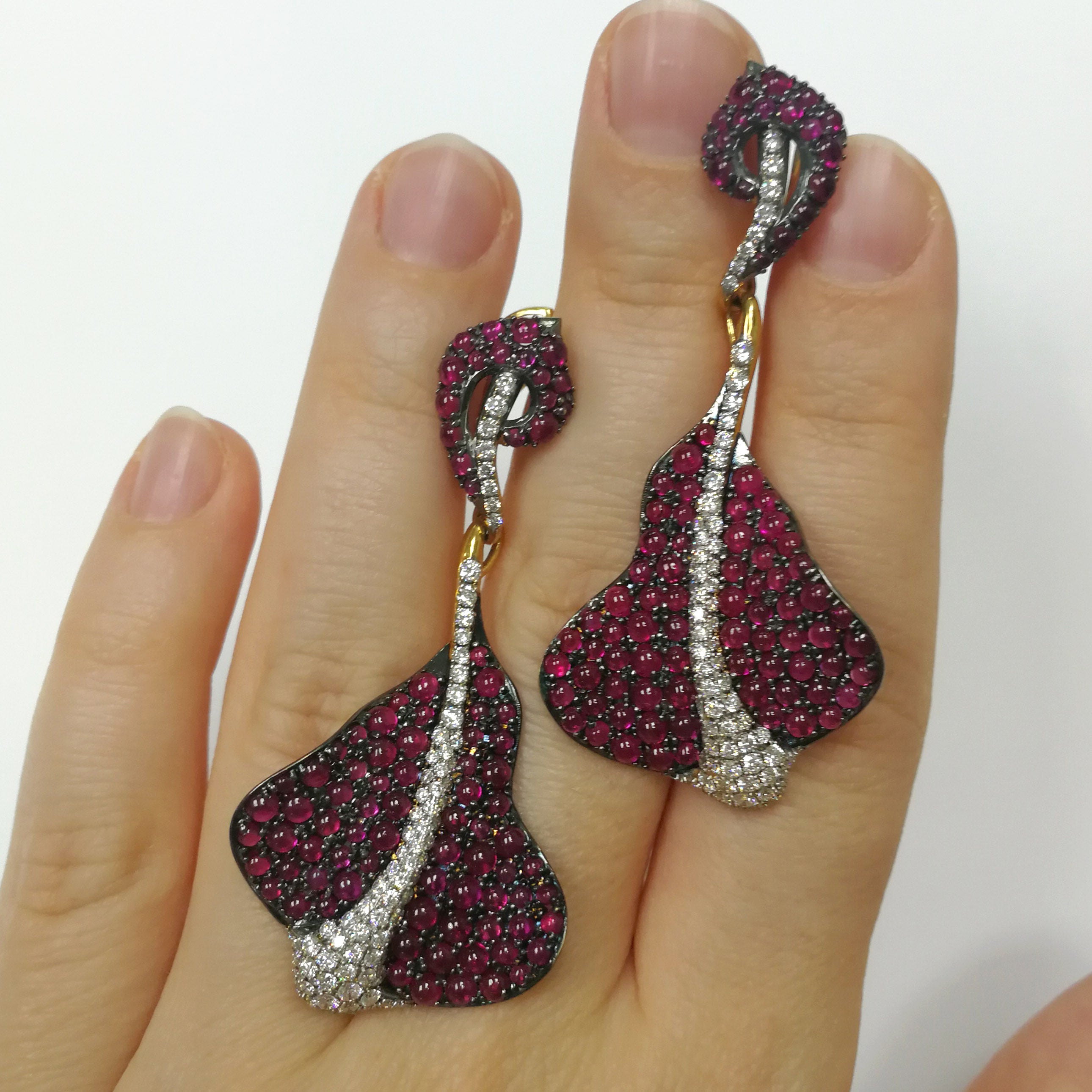 Diamonds, Ruby 18K Yellow Gold Sting Ray Earrings, E 0059-0