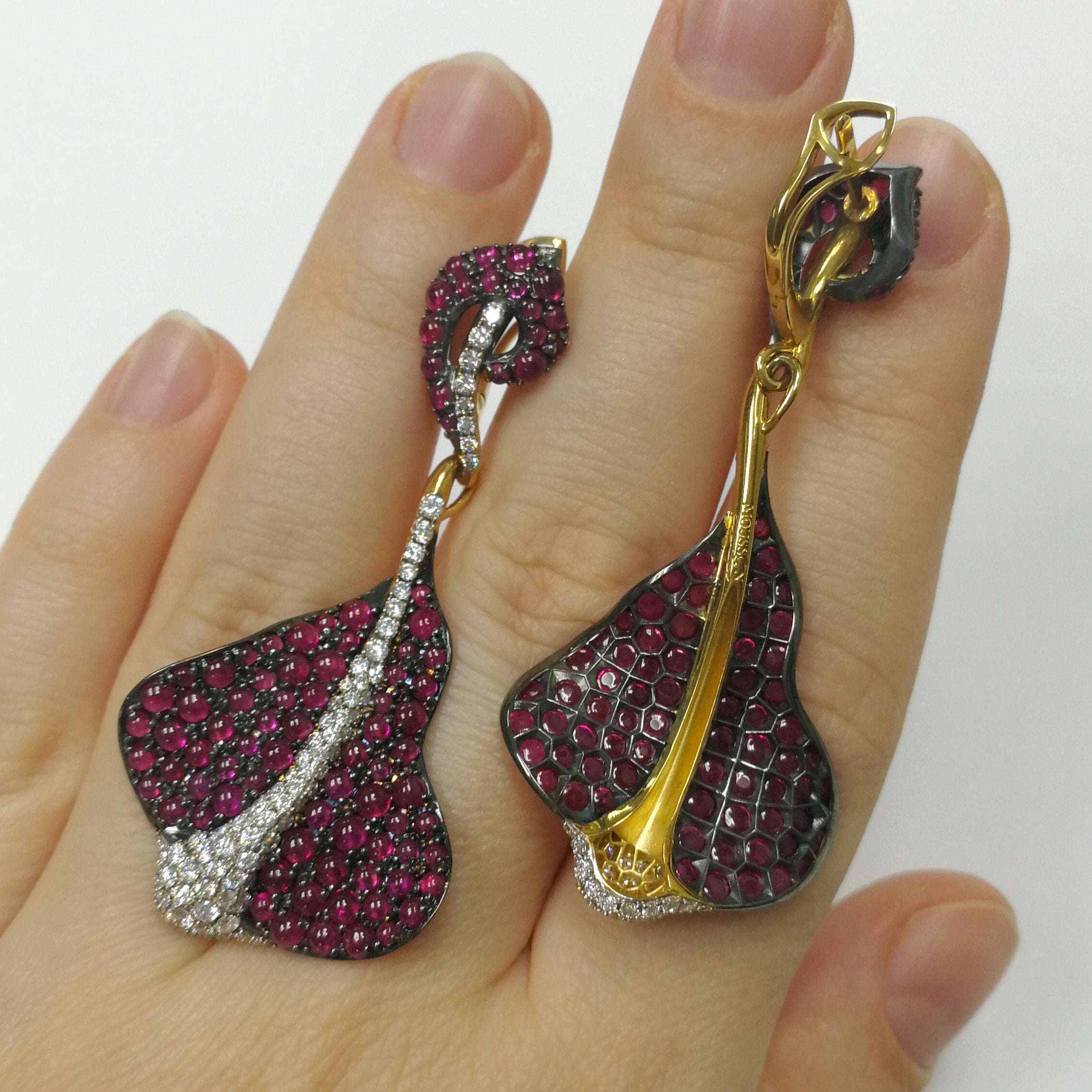 Diamonds, Ruby 18K Yellow Gold Sting Ray Earrings, E 0059-0