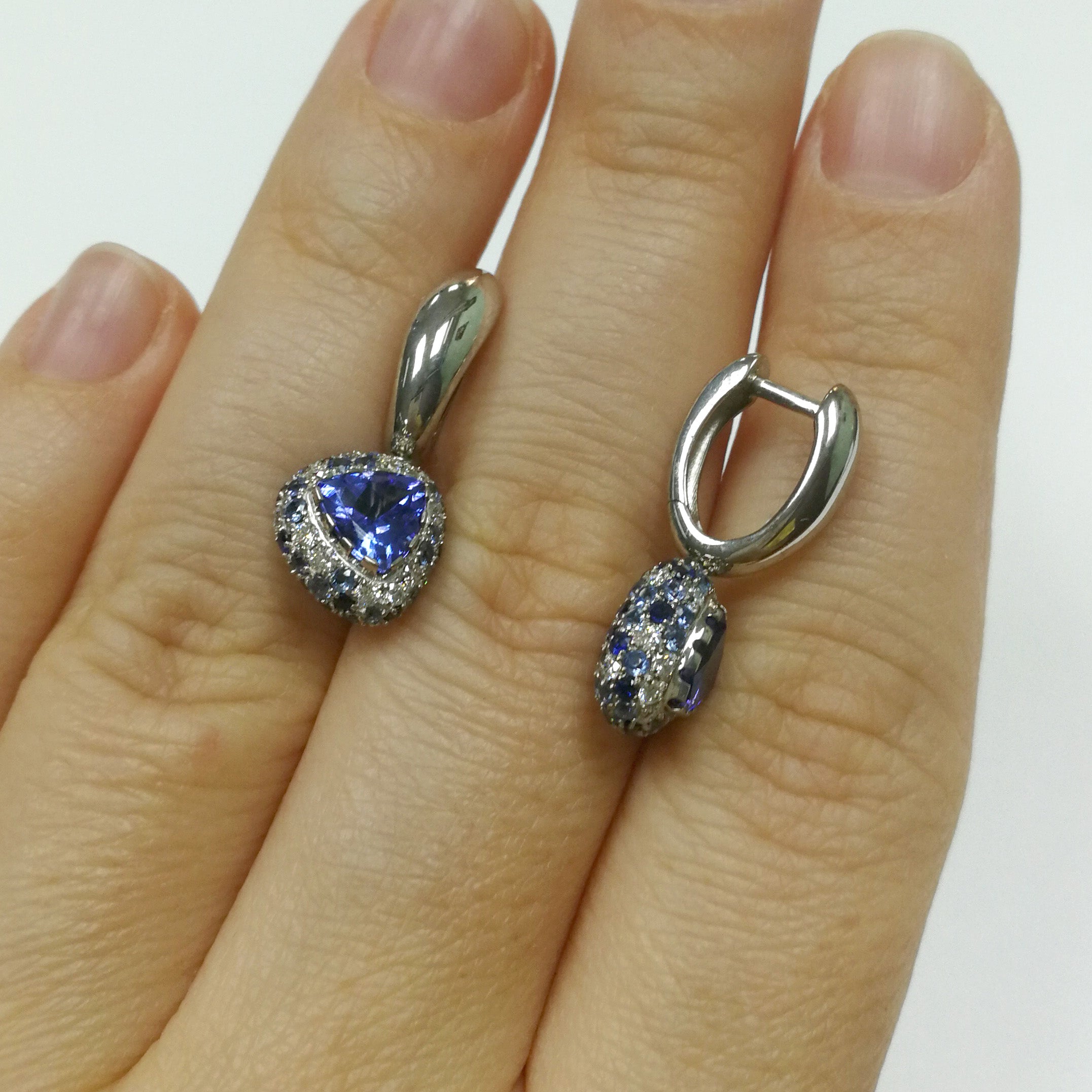 Tanzanite, Diamonds, Sapphires 18K White Gold Earrings, E 0073-0