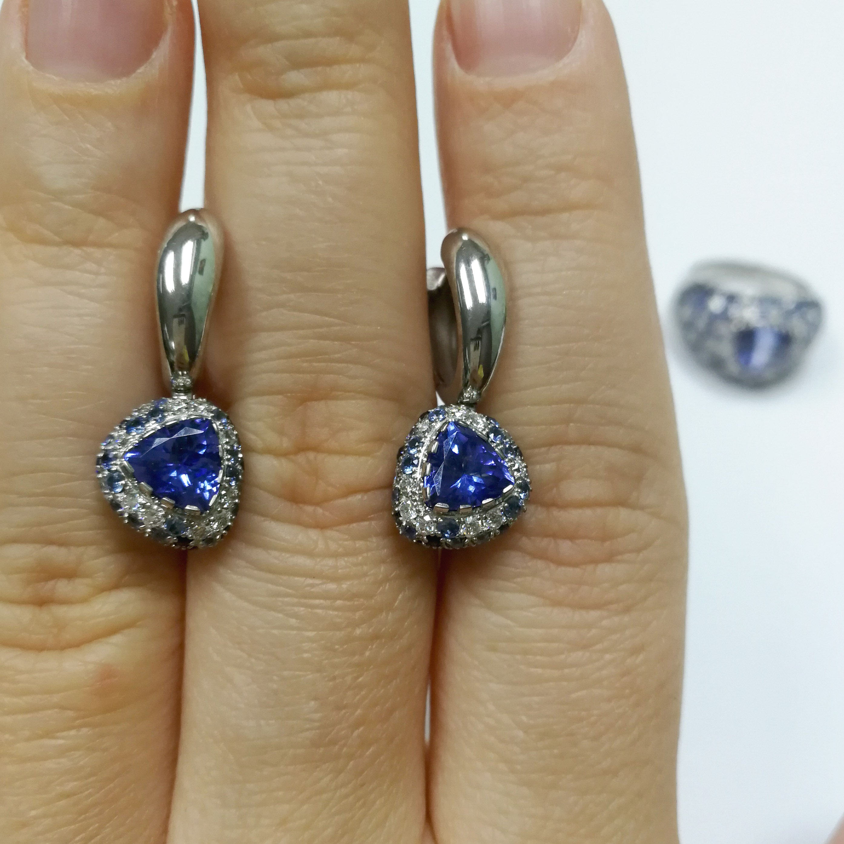 Tanzanite, Diamonds, Sapphires 18K White Gold Earrings, E 0073-0