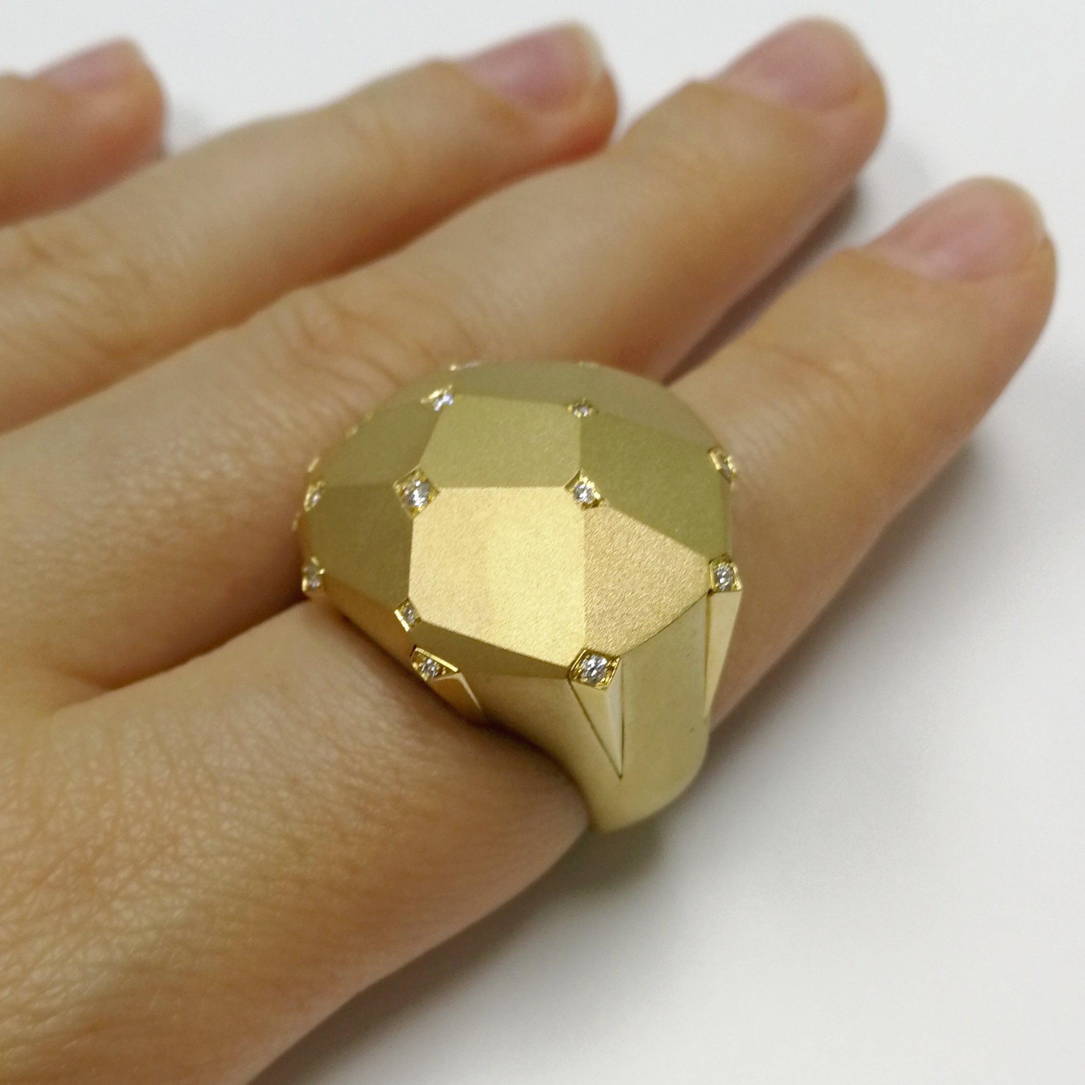 18K Yellow Gold, Diamonds Ring, R 0190-7