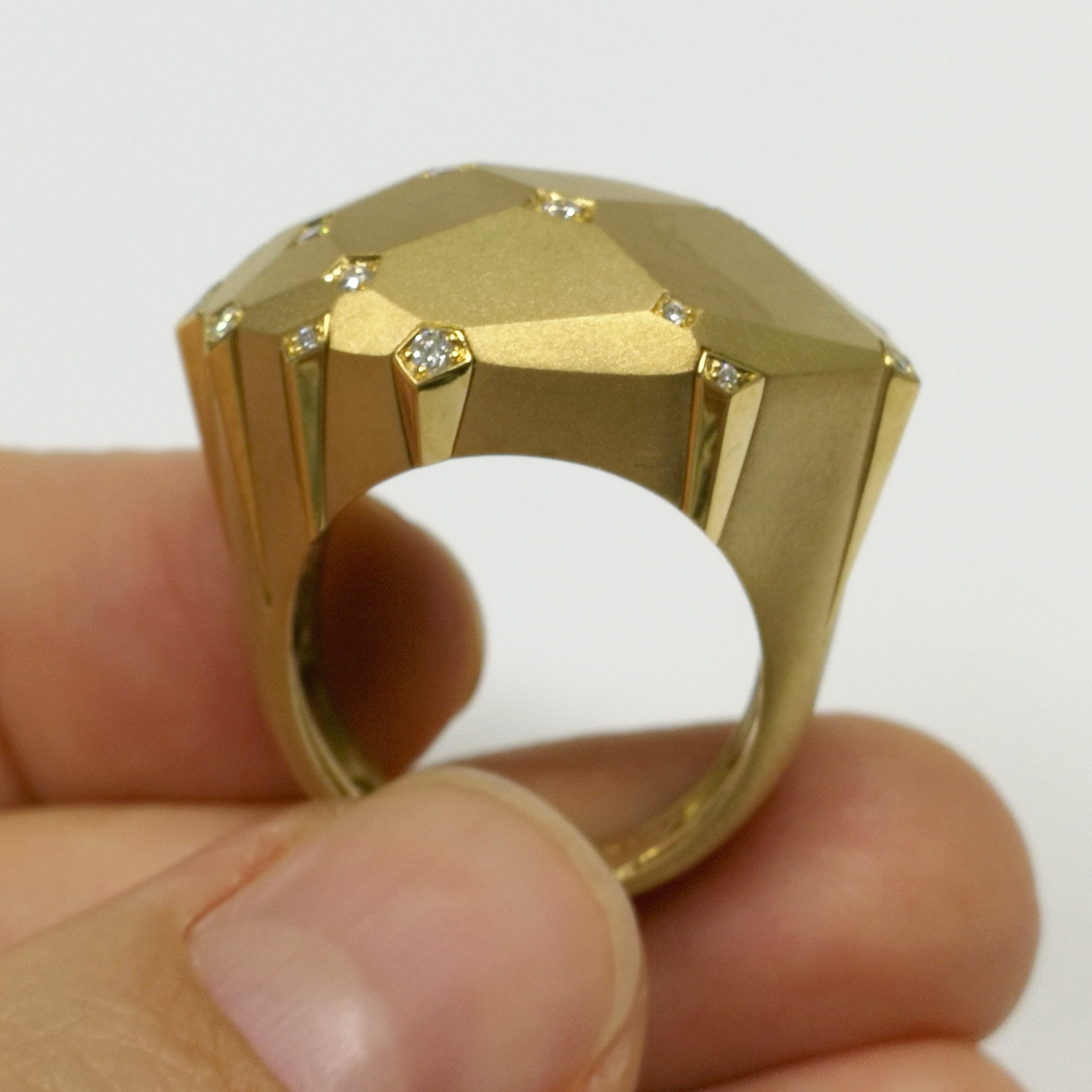 18K Yellow Gold, Diamonds Ring, R 0190-7