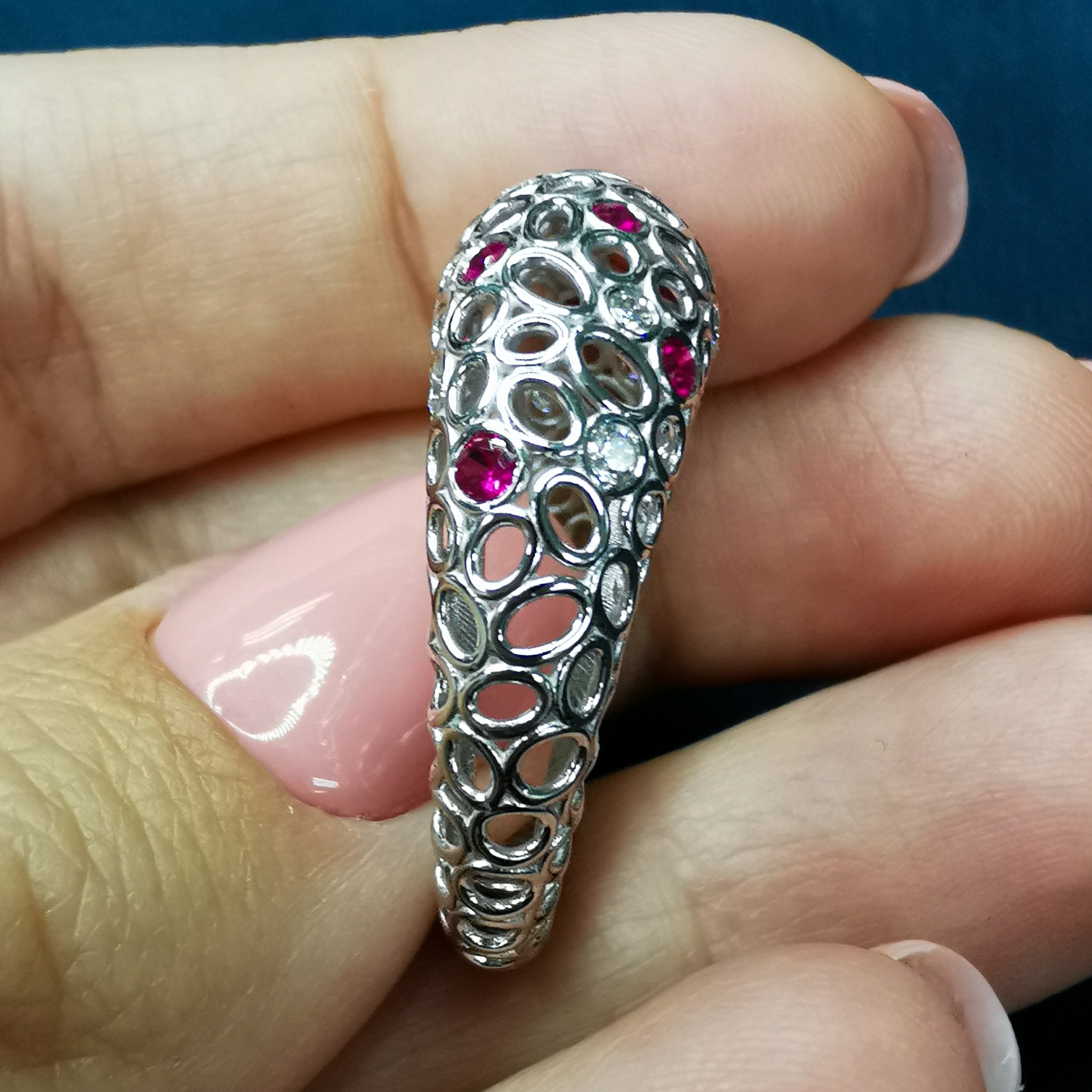 Ruby, Diamonds 18K White Gold Ring, R 0023-3