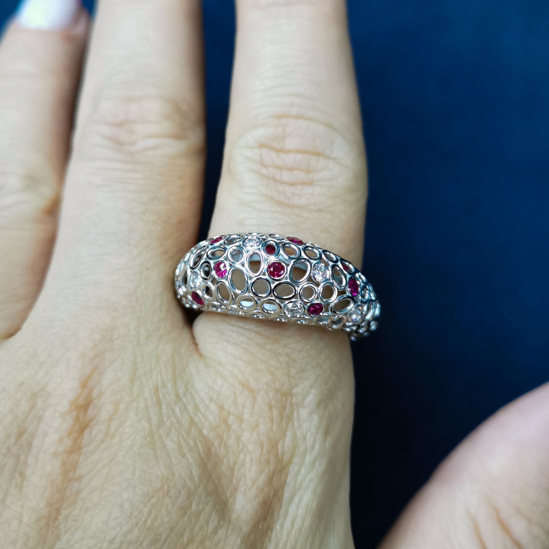 Ruby, Diamonds 18K White Gold Ring, R 0023-3