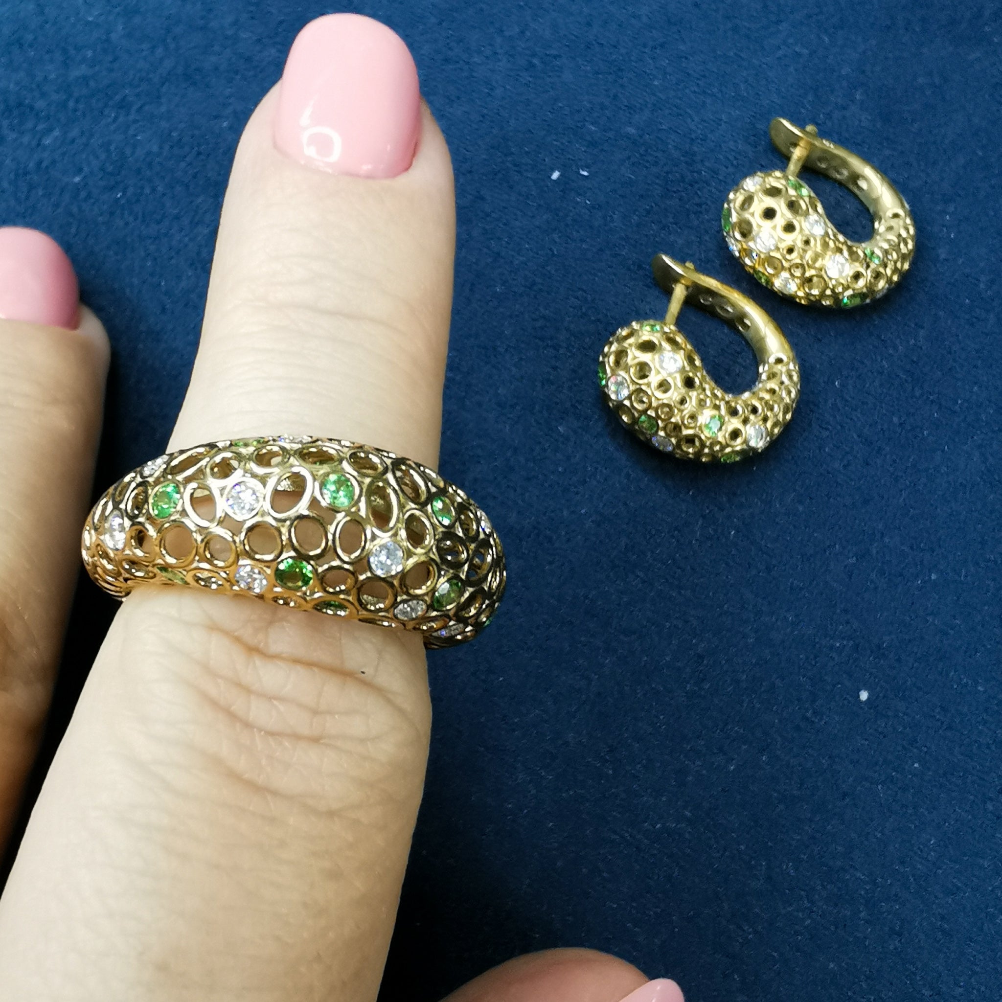 Tsavorites, Diamonds 18K Yellow Gold Ring, R 0023-3