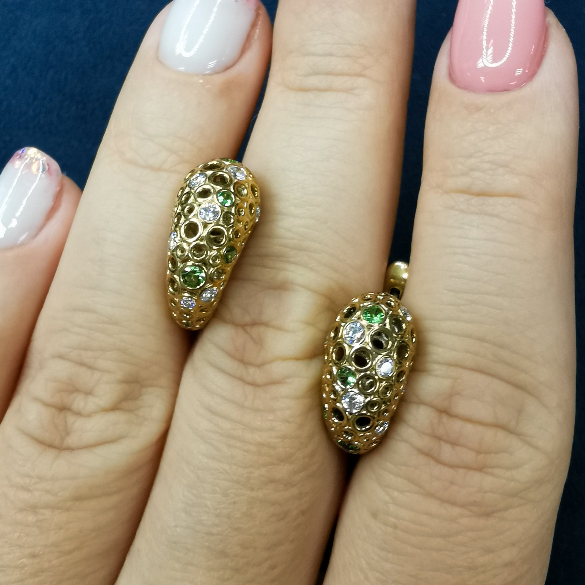18K Yellow Gold, Tsavorite Garnet, Diamonds Earrings E 0023-3