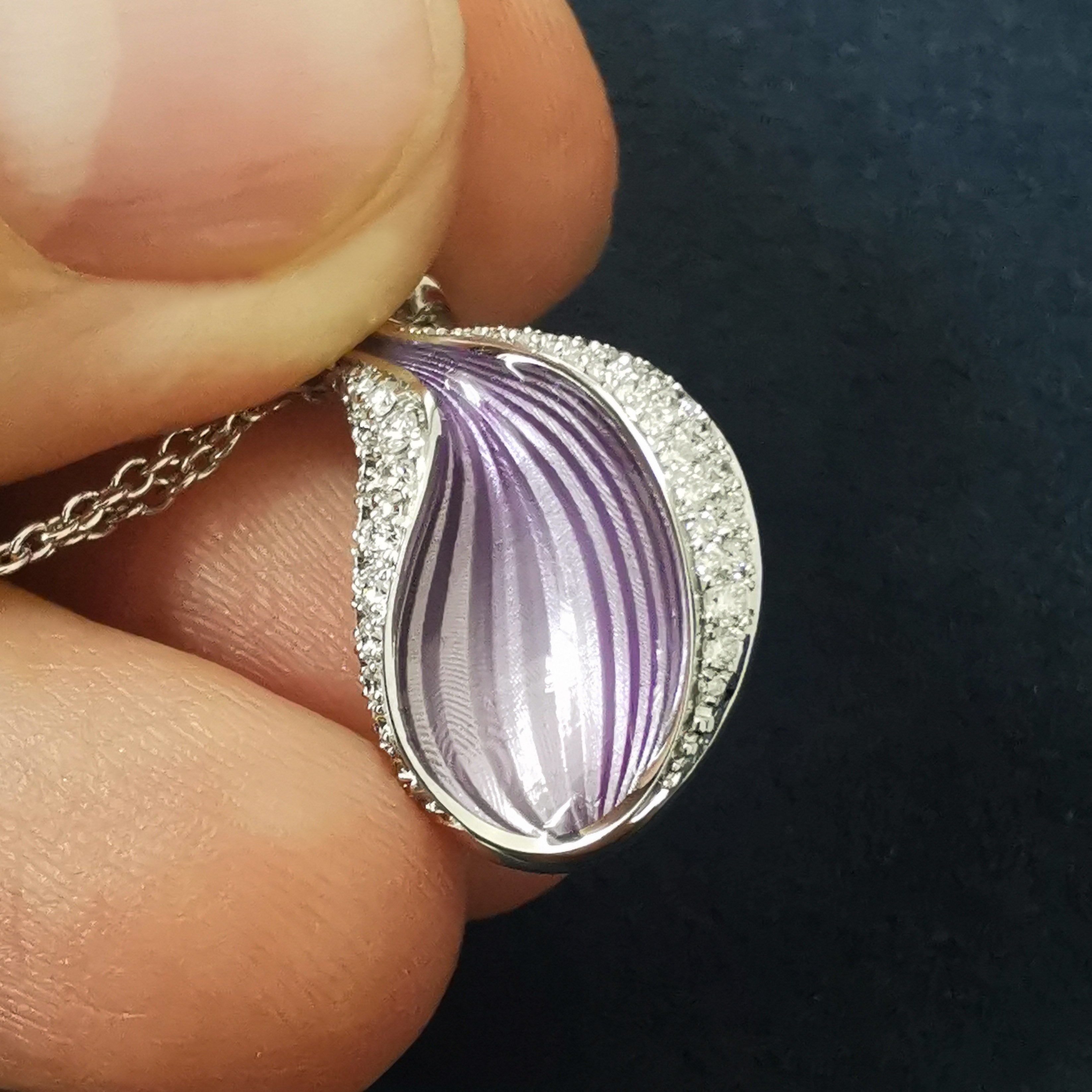 P 0123-0, 18K White Gold, Diamonds, Enamel Pendant