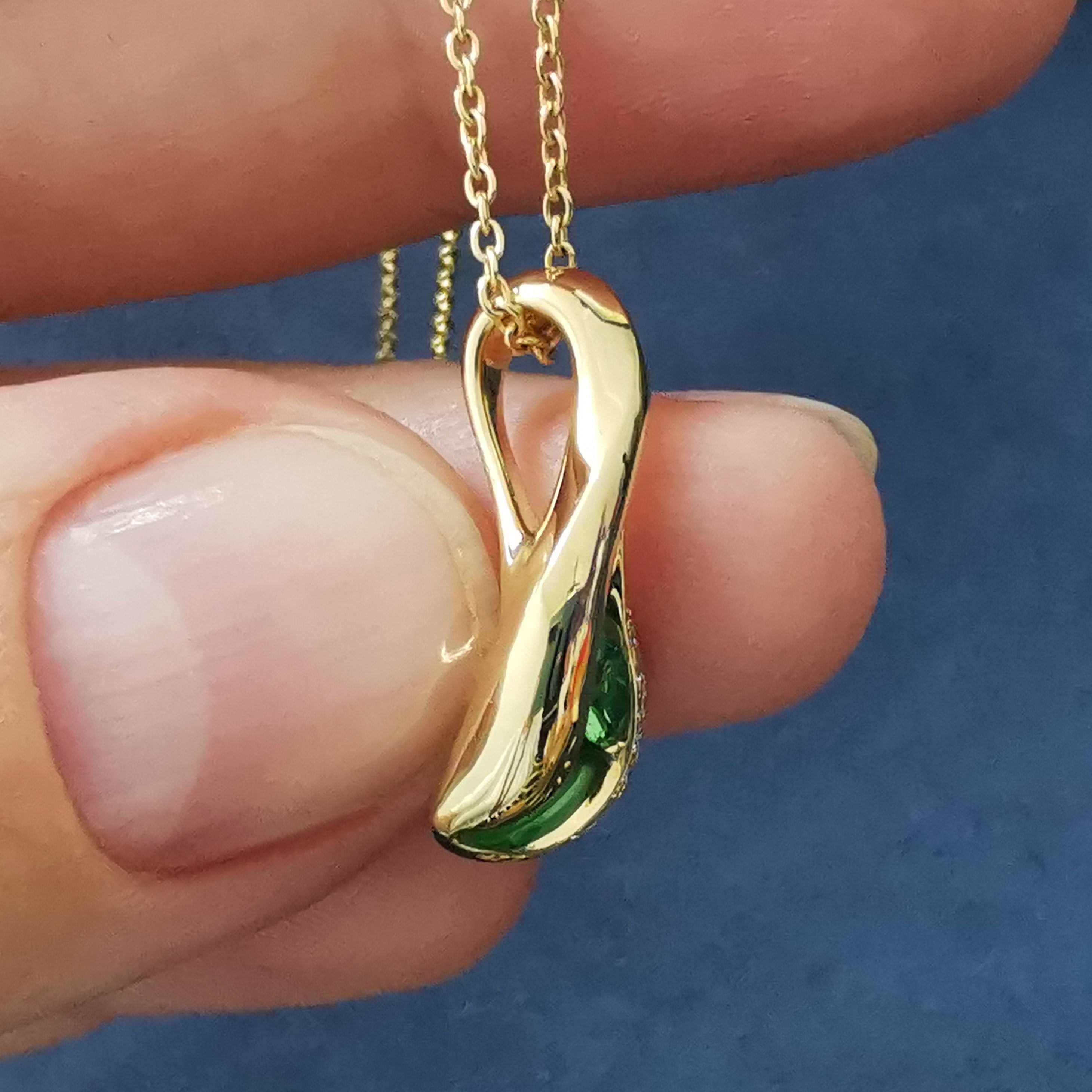 Tsavorite Garnet, Diamonds, Enamel 18K Yellow Gold Pendant, P 0123-8