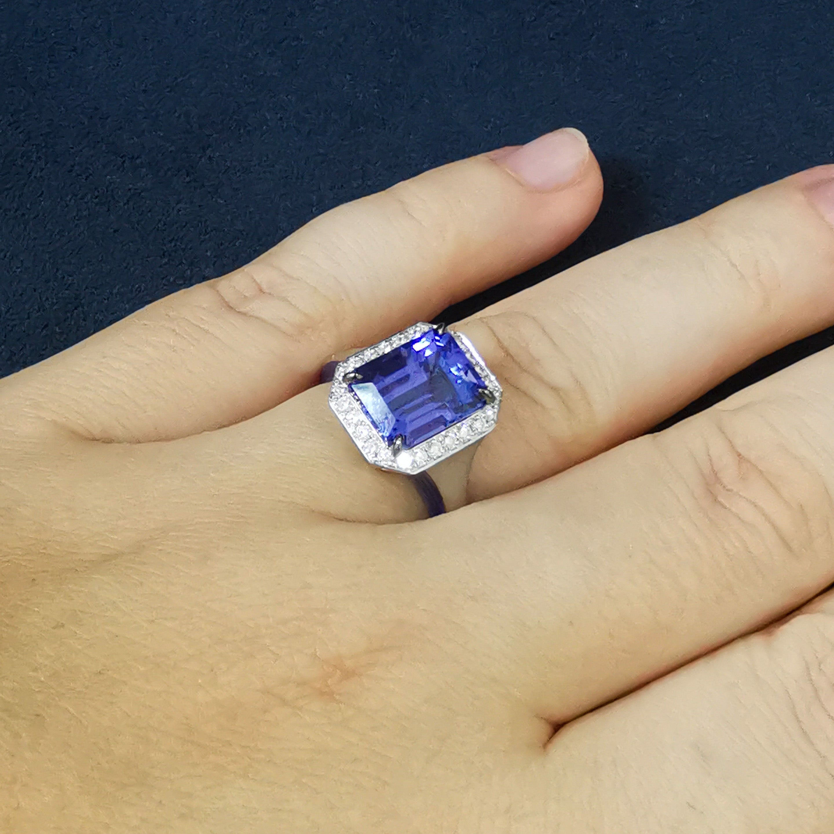 Tanzanite, Diamonds, 18K White Gold, Enamel Ring, R 0143-11