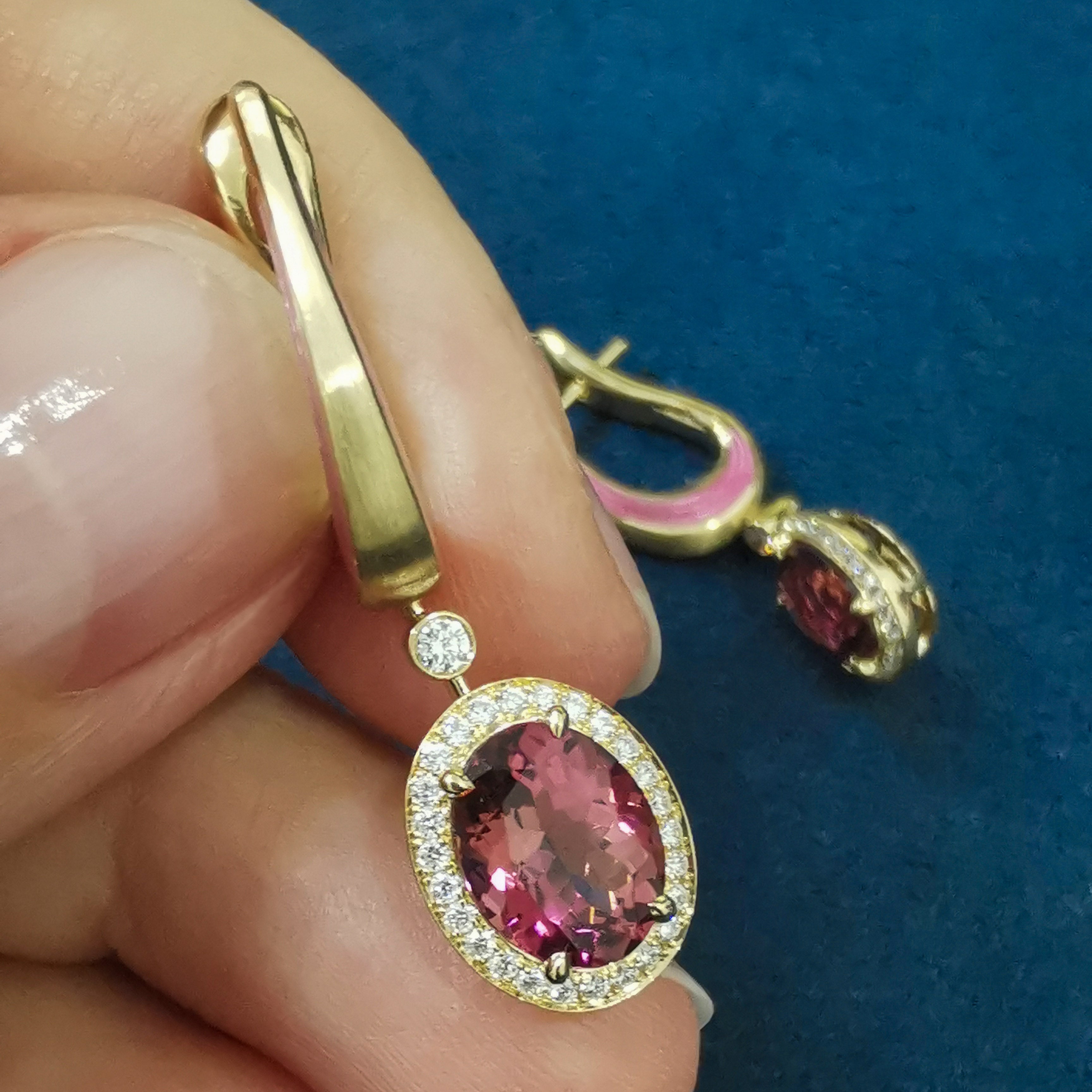 Pink Tourmaline, Diamonds 18K Yellow Gold Earrings, E 0143-02