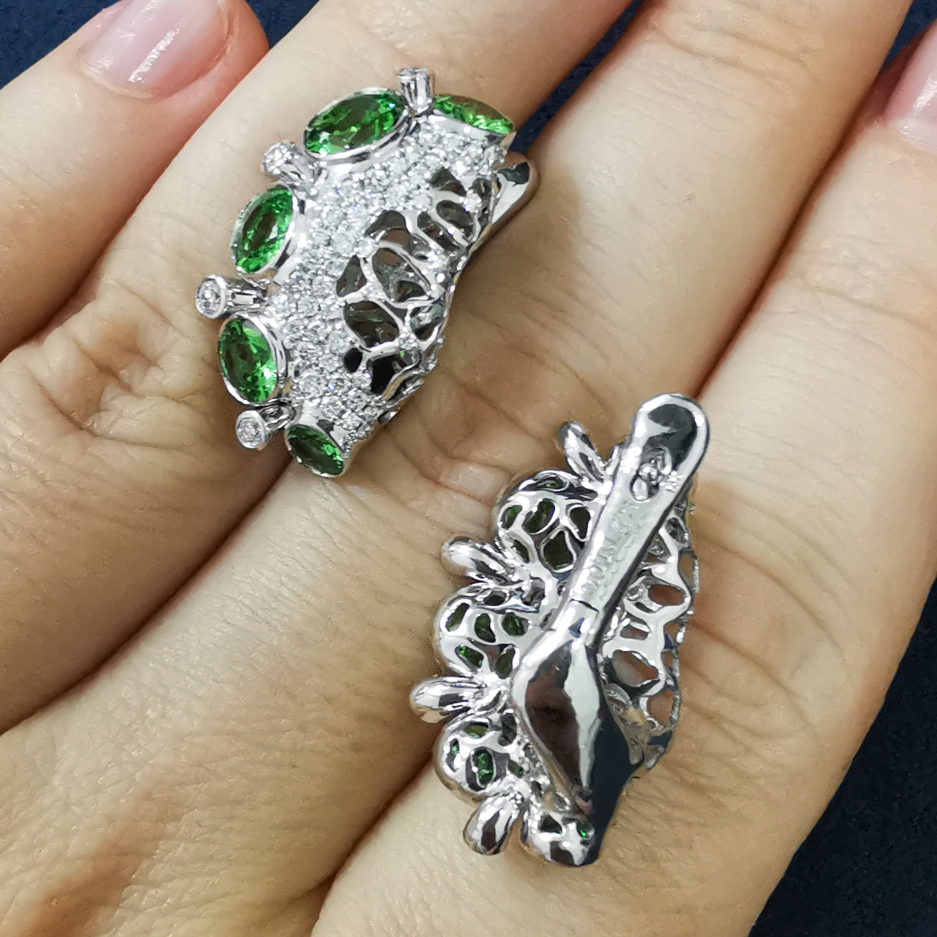 Tsavorite, Diamonds  18K White Gold Earrings, E 0174-2