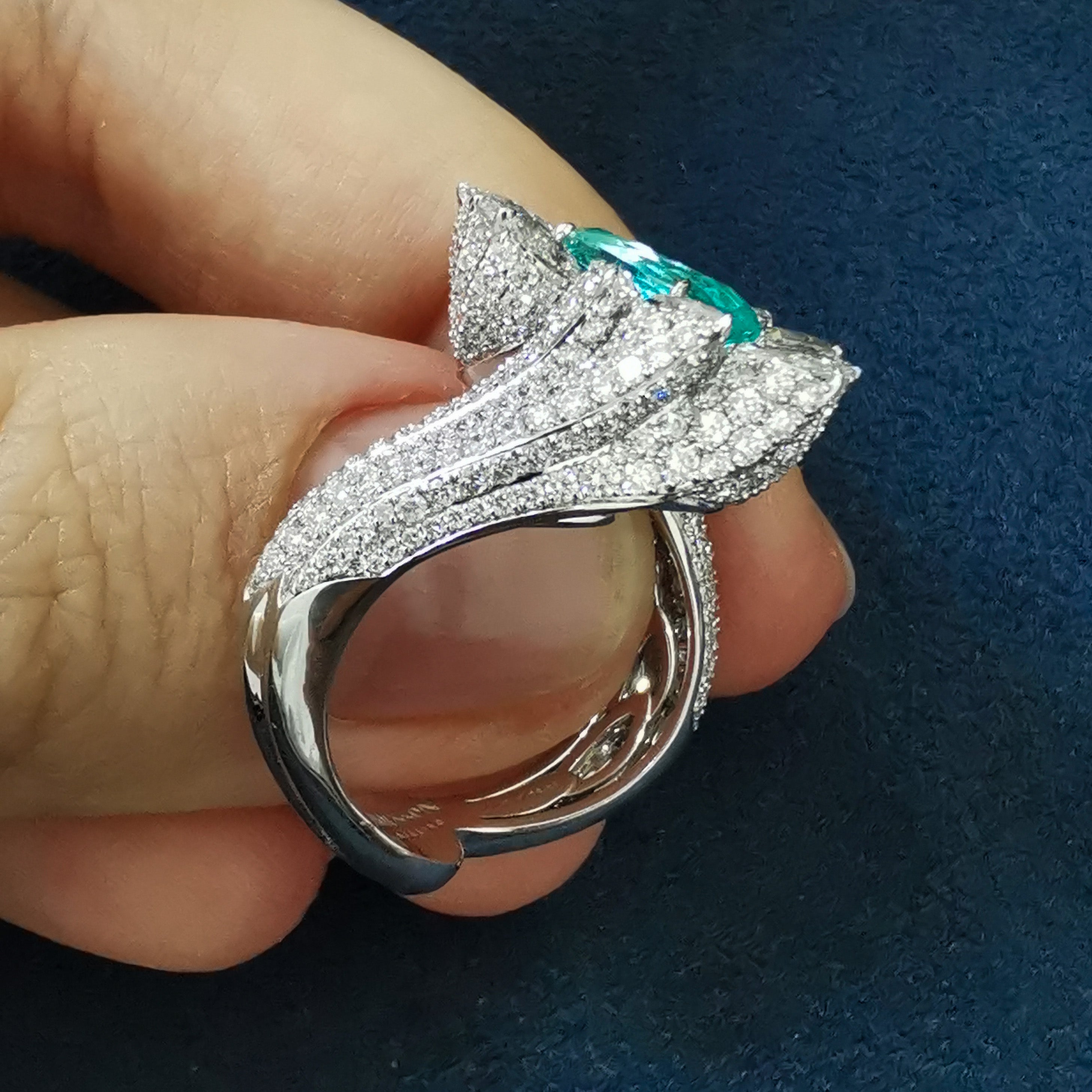Paraiba Tourmaline, Diamonds 18K White Gold Ring, R 0116-1