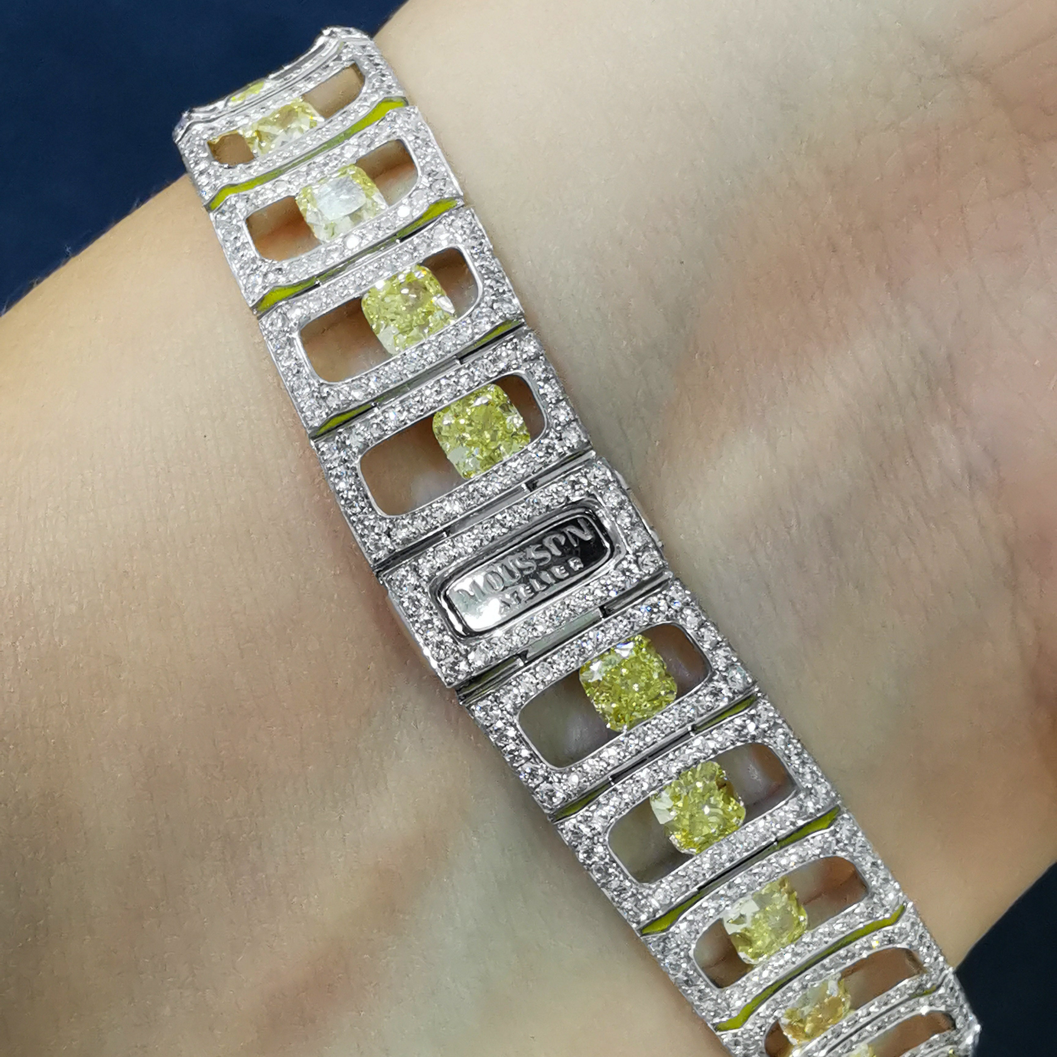 Br 0226-0/1 18K White Gold, Enamel, White and Yellow Diamonds Bracelet