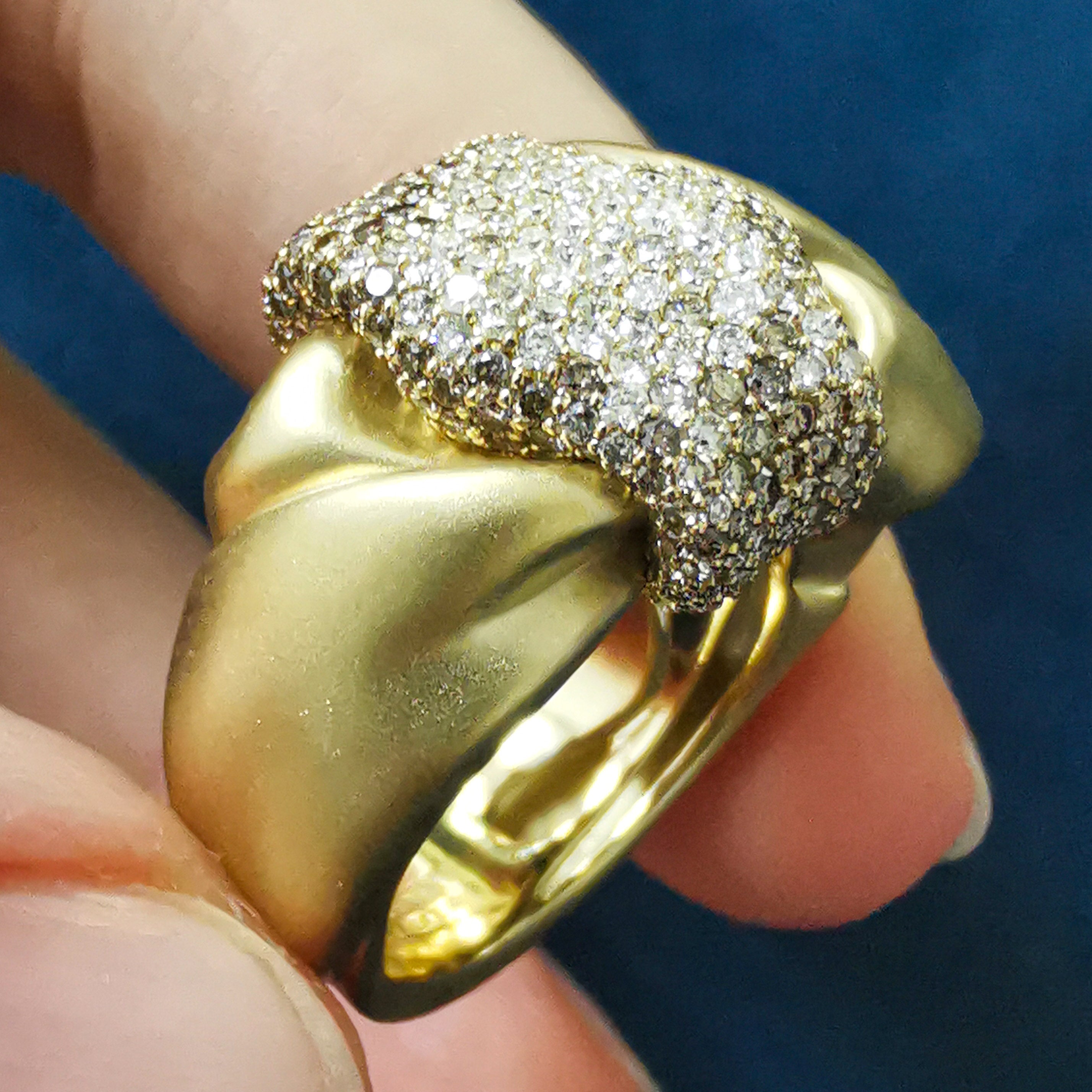 White and Champagne Diamonds 18K Yellow Gold Ring, R 0132-2