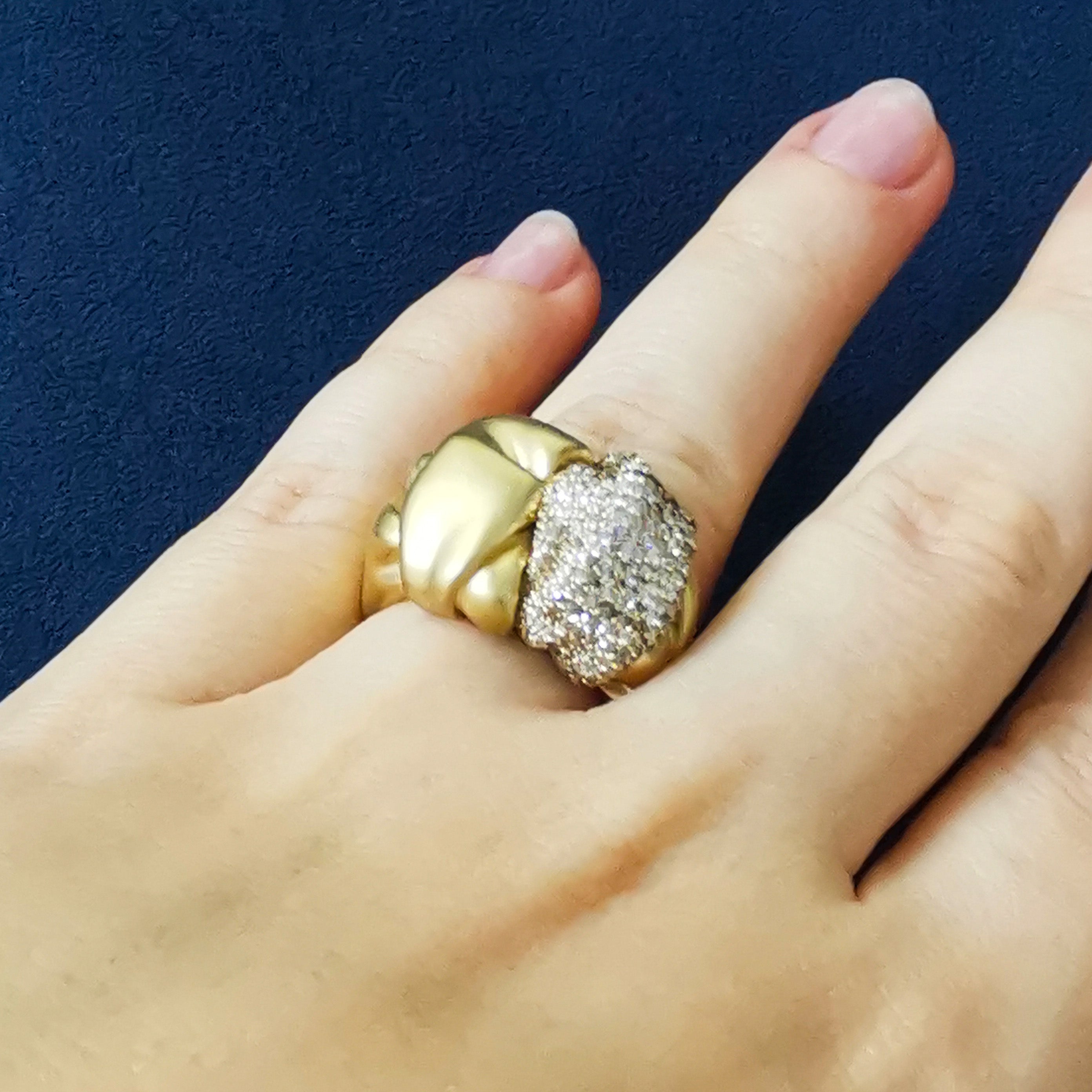 White and Champagne Diamonds 18K Yellow Gold Ring, R 0132-2