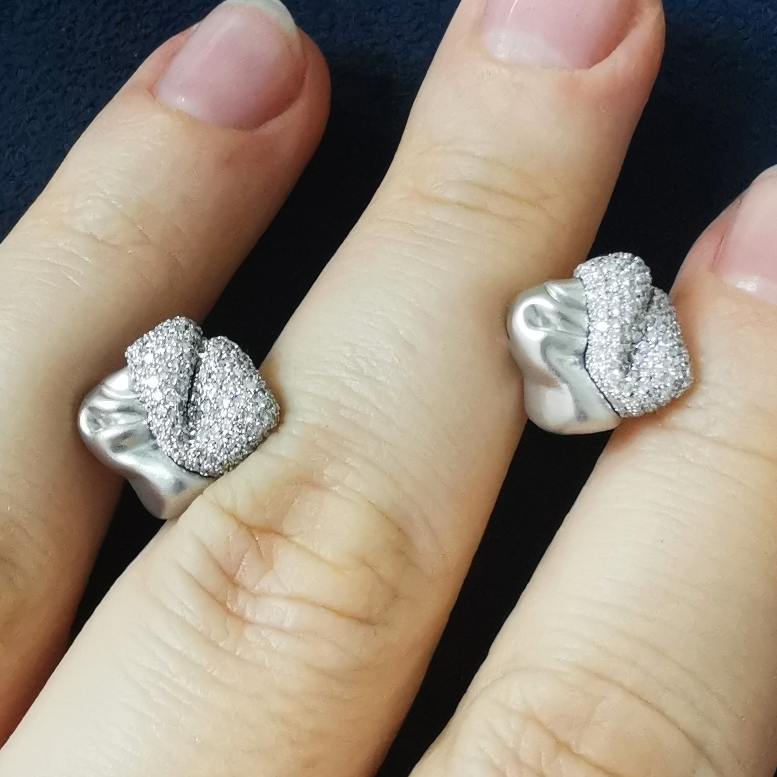 White Diamonds 18K White Gold Stud Earrings, E 0132-4