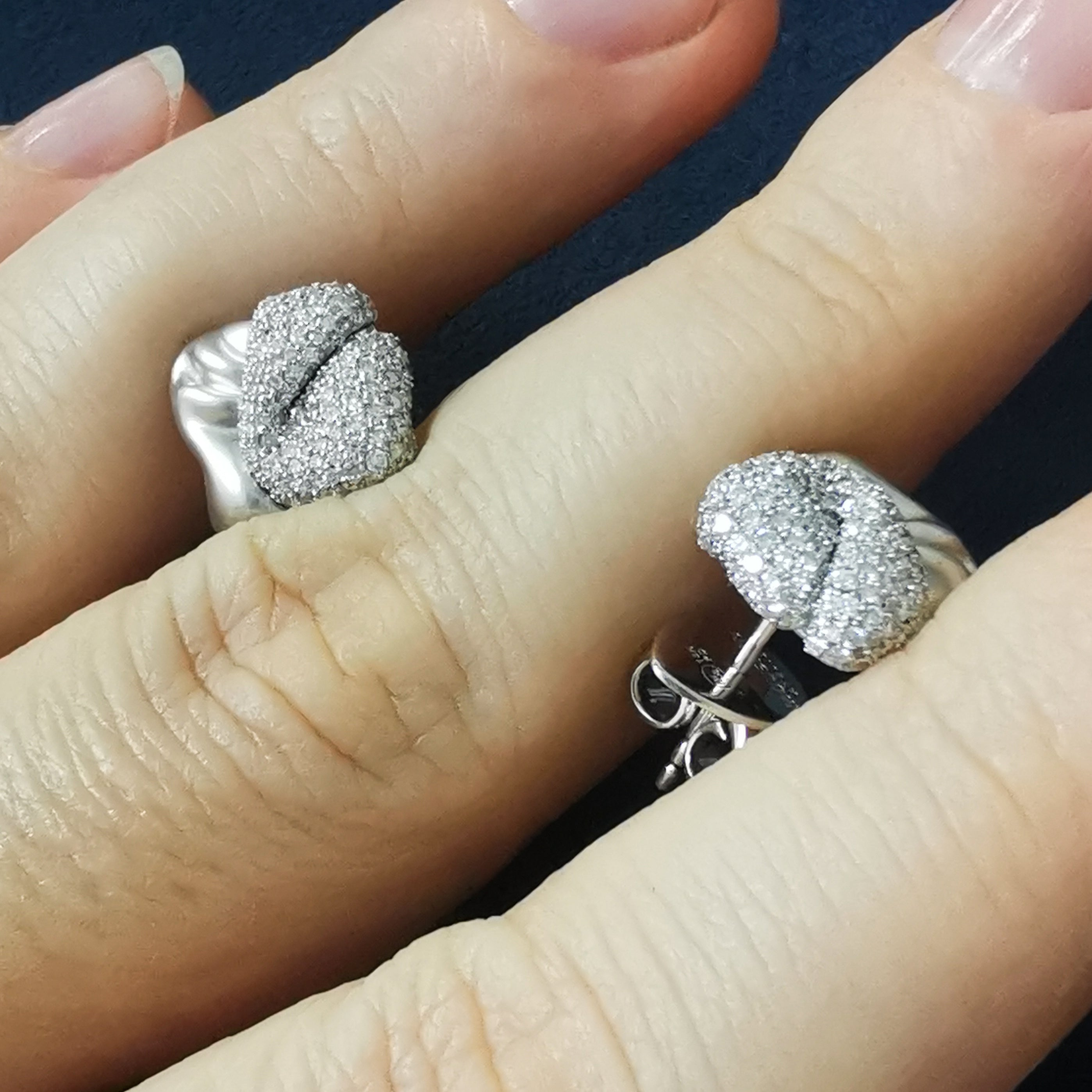 White Diamonds 18K White Gold Stud Earrings, E 0132-4