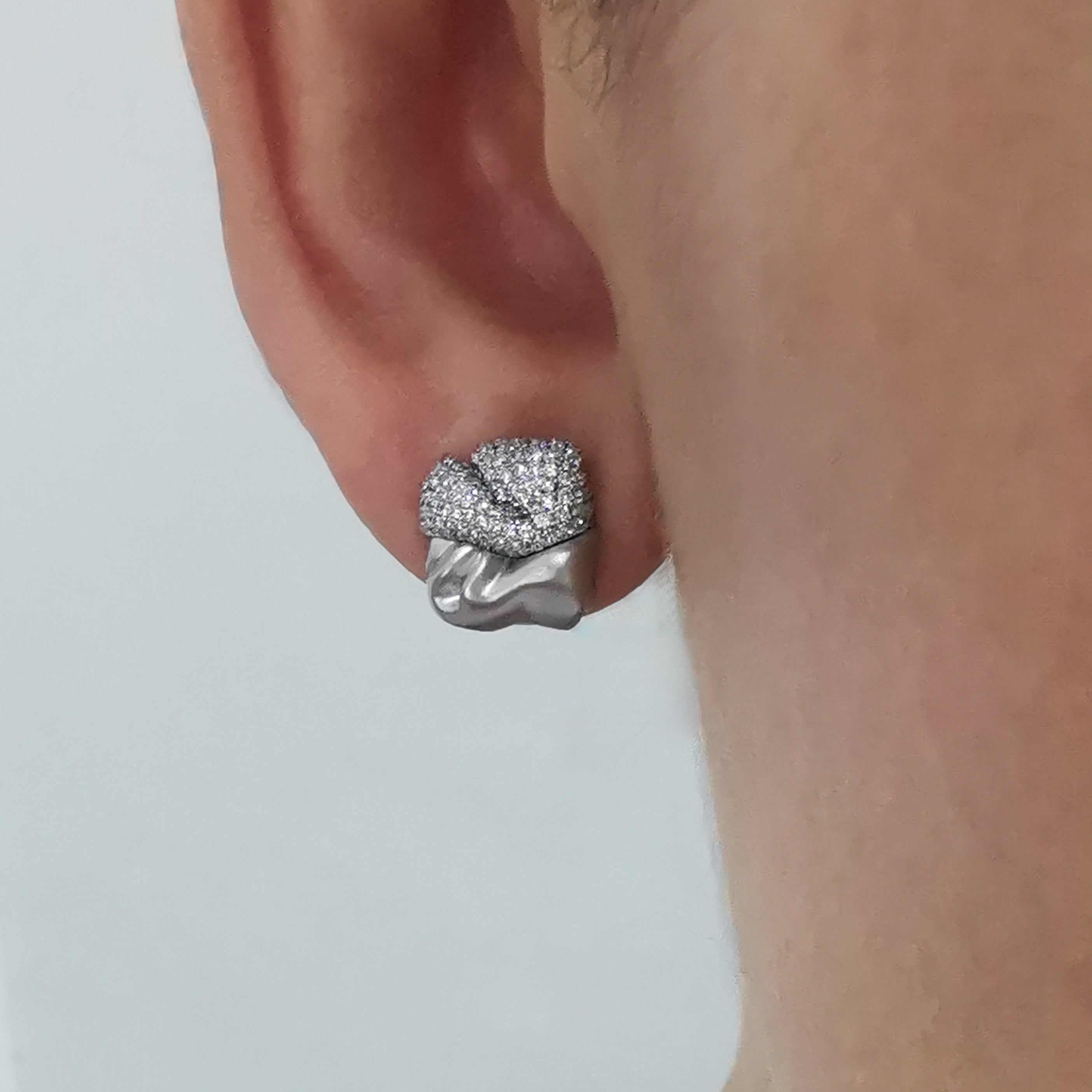 White Diamonds 18K White Gold Stud Earrings, E 0132-4