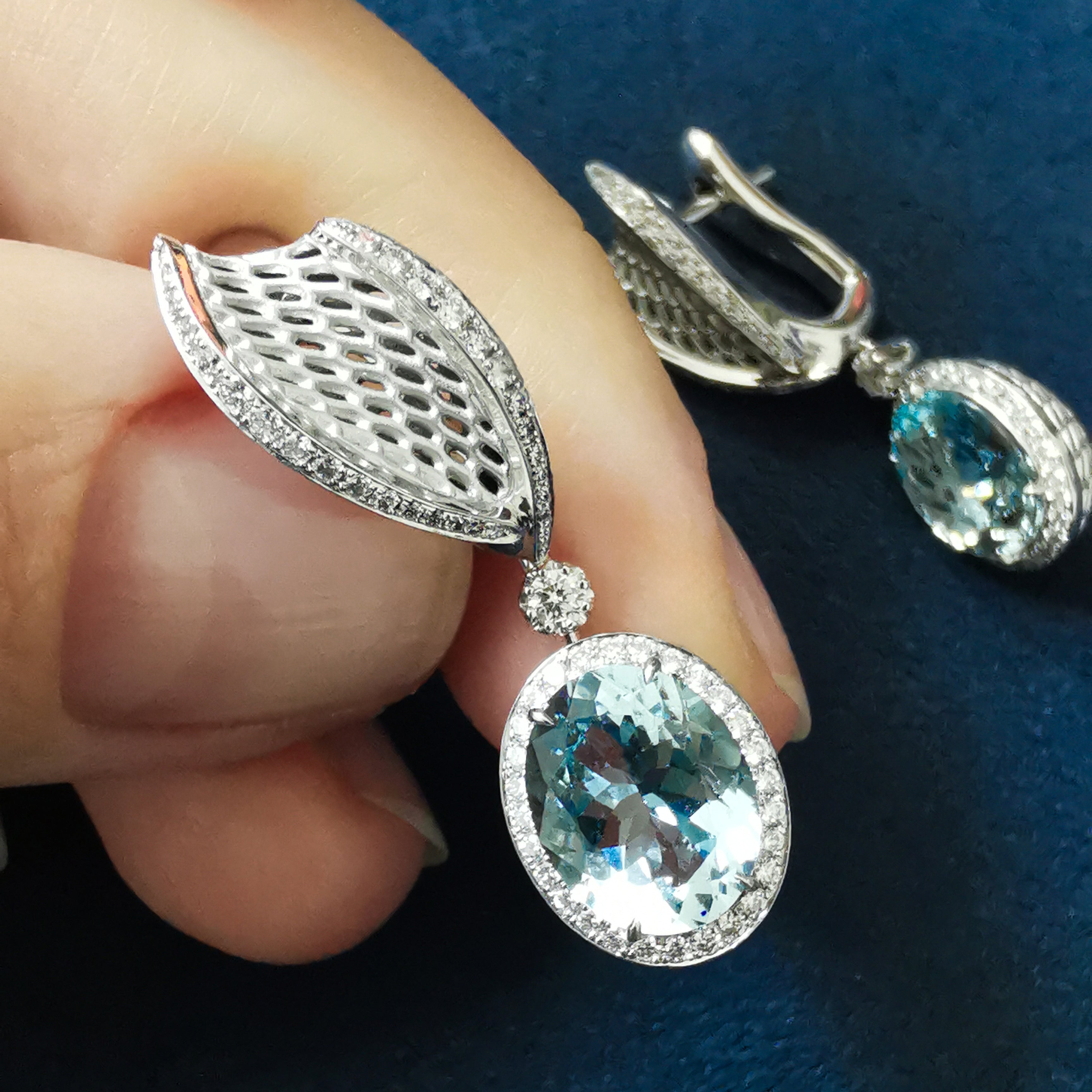 E 0144-22, 18K White Gold, Aquamarine, Diamonds Earrings