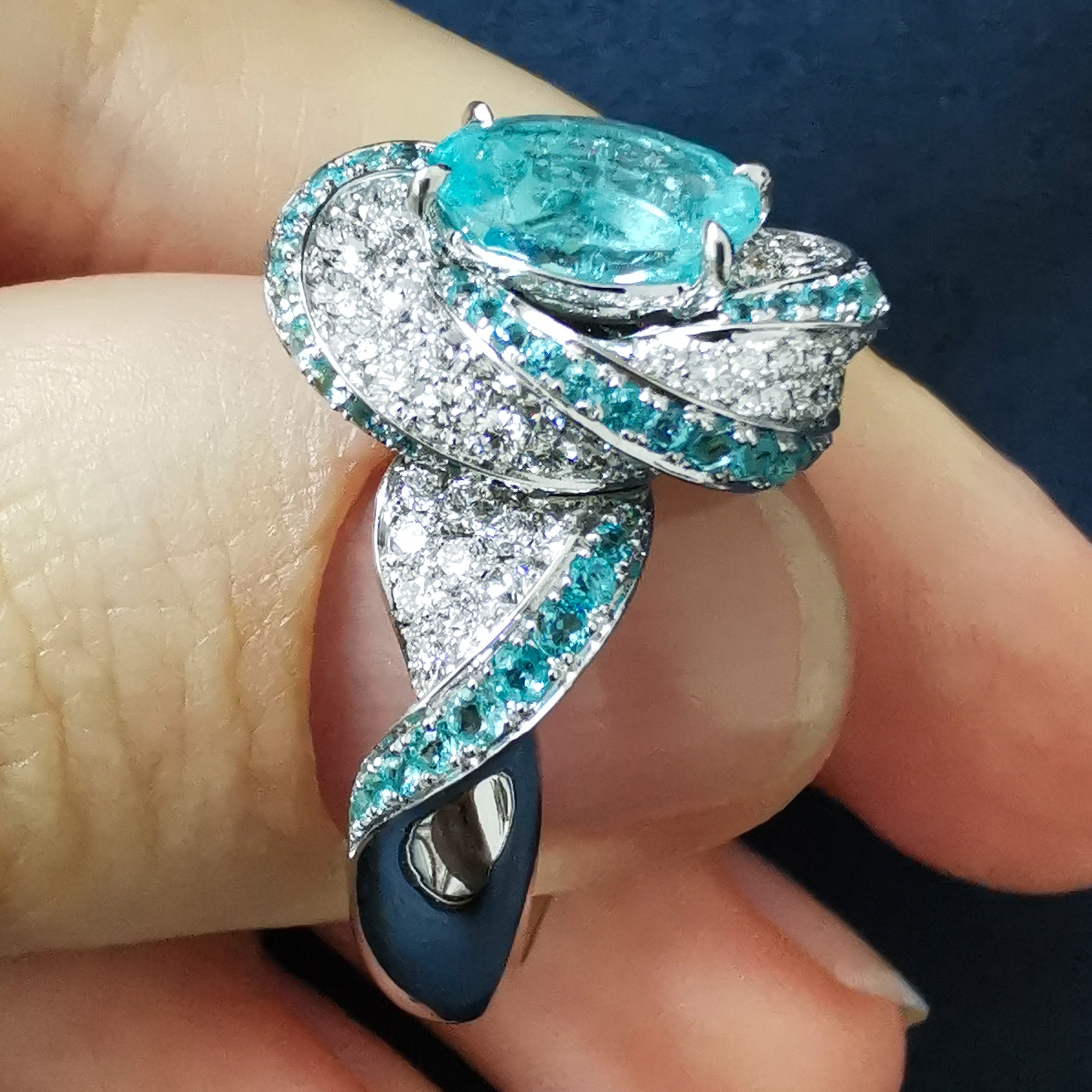 Paraiba Tourmaline, Diamonds 18K White Gold Ring, R 0121-30