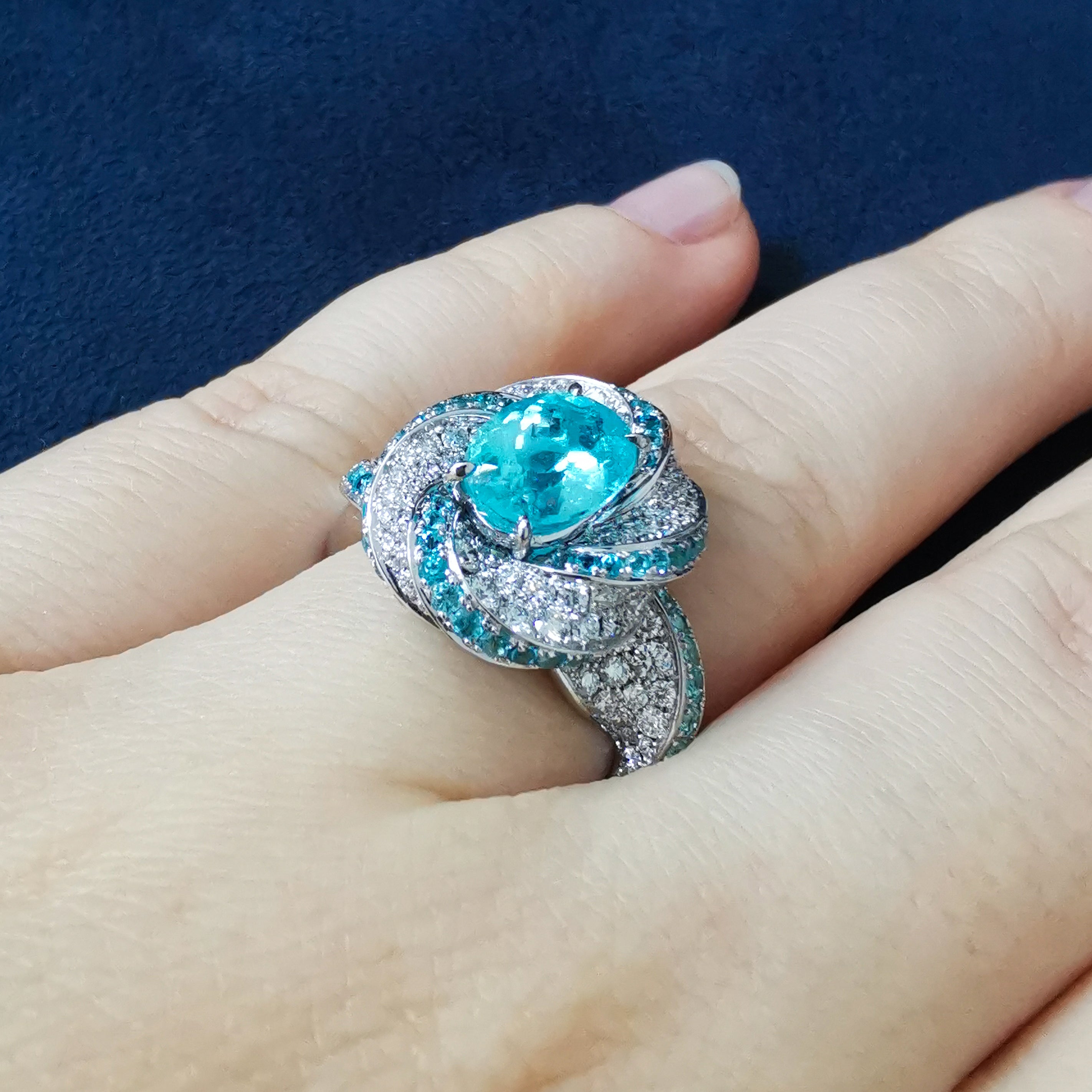 Paraiba Tourmaline, Diamonds 18K White Gold Ring, R 0121-30