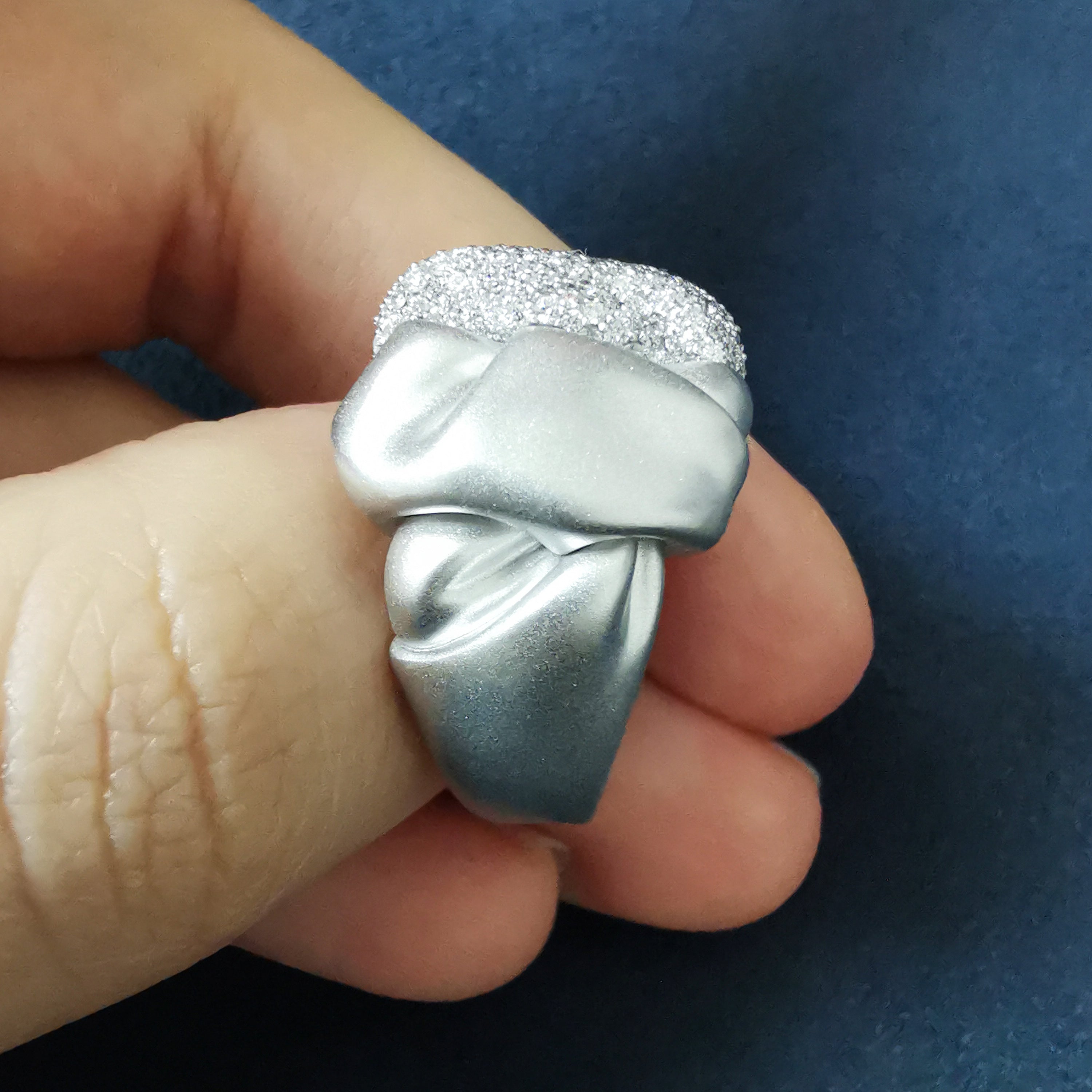 Diamonds 18K White Gold Ring, R 0132-2