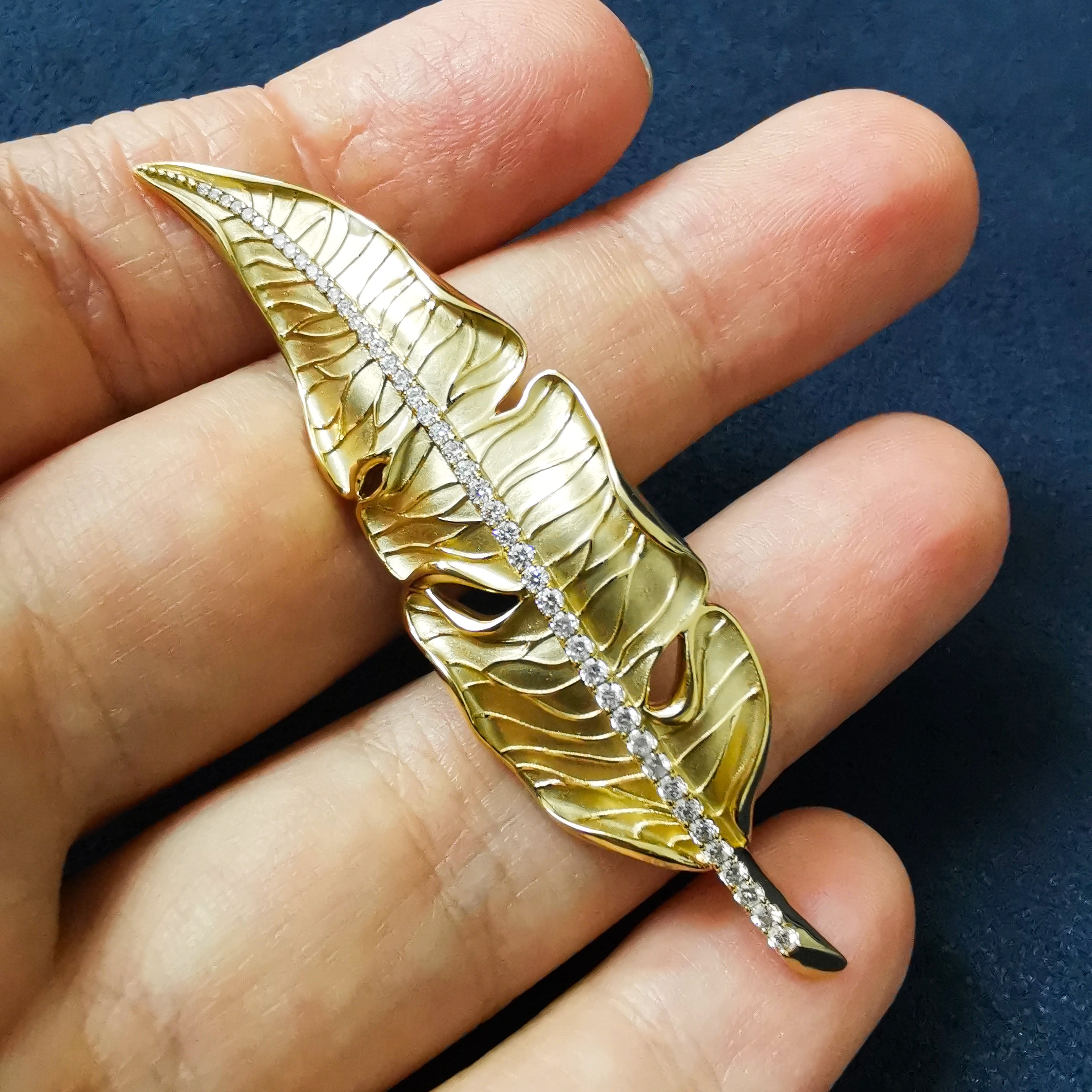 Diamonds, 18K Yellow Gold Leaf Brooch, Brs 0164-1