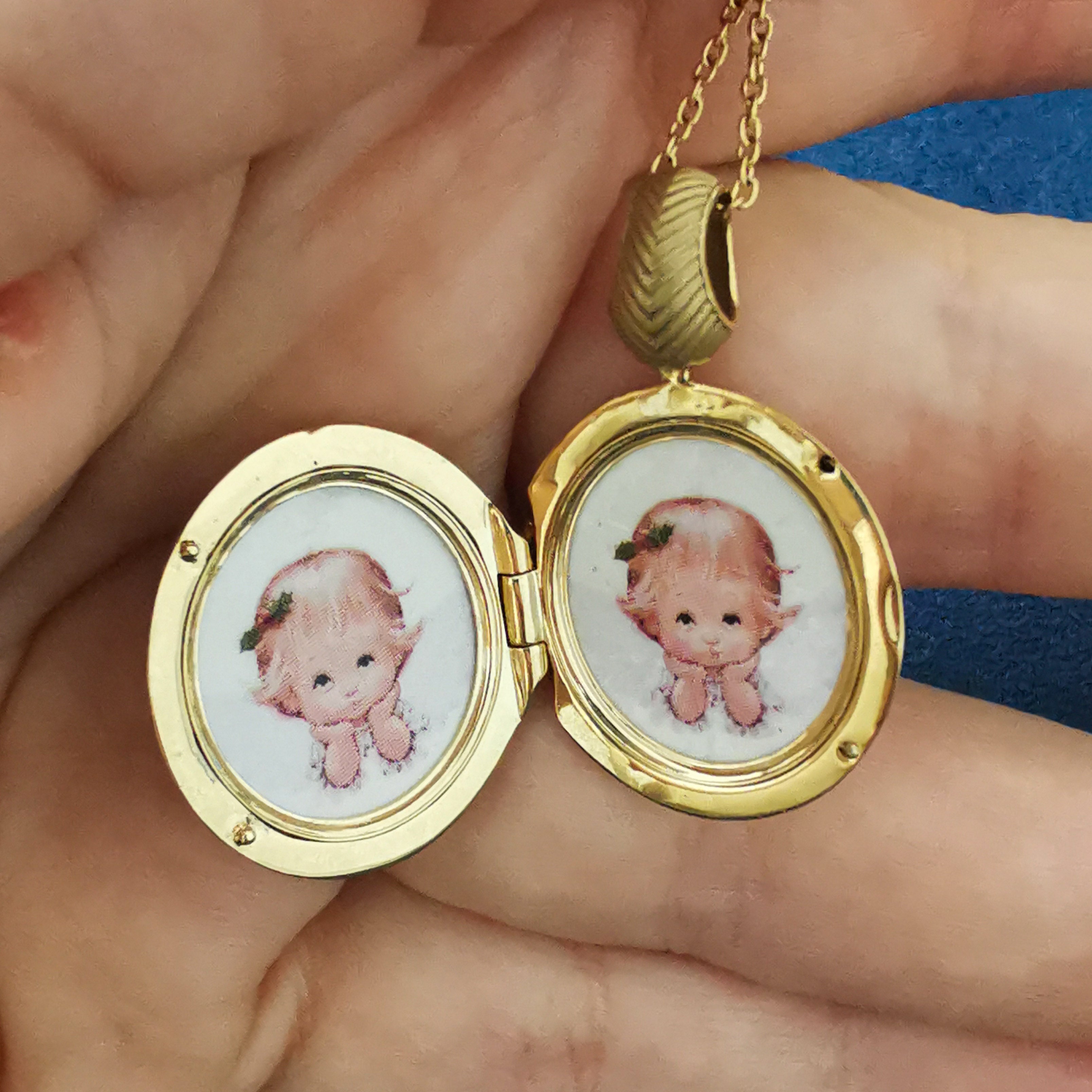 Enamel, Tanzanite, Diamonds 18K Yellow Gold Locket Pendant, P 0084-2