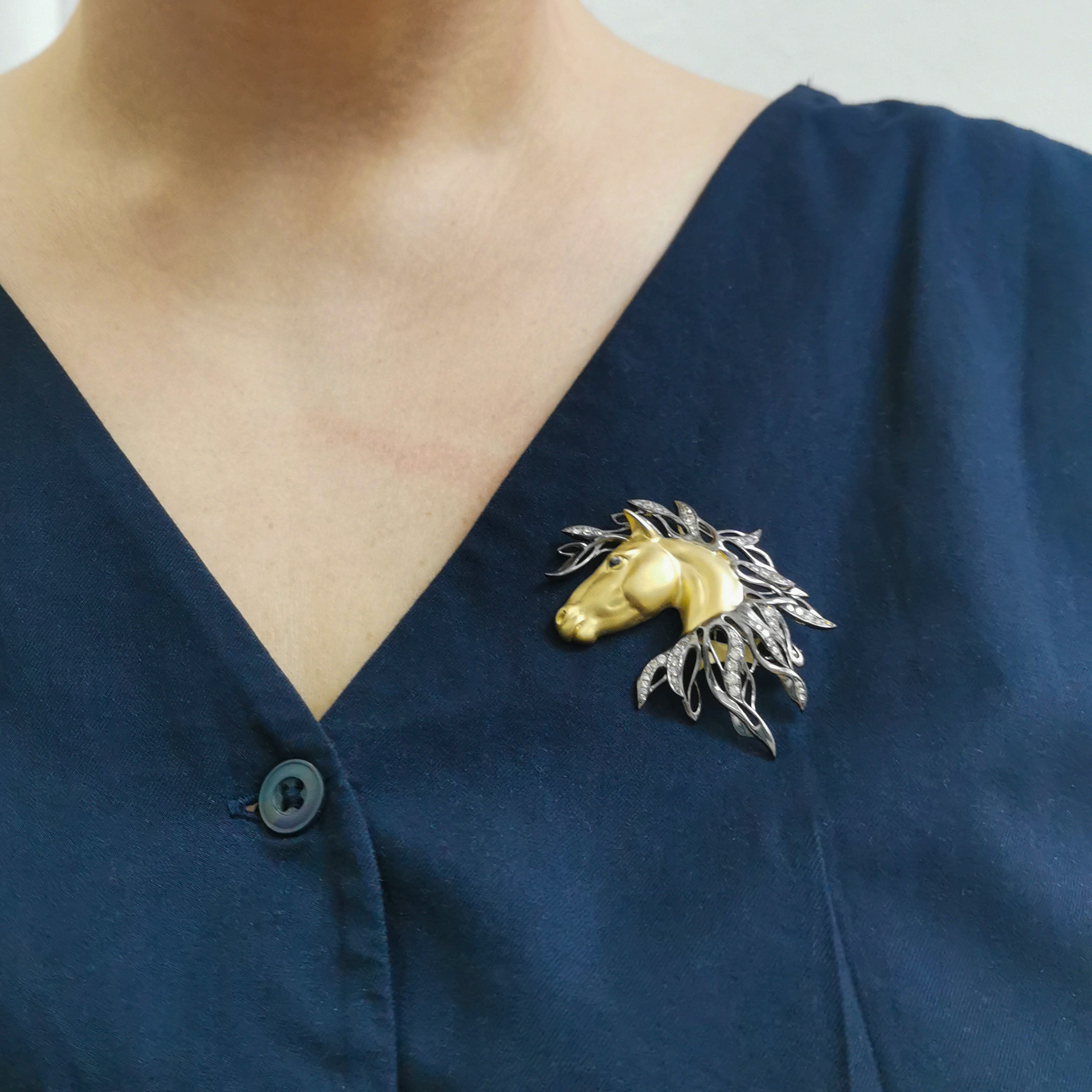 Brs 0231-0, 18K Yellow Gold, Champagne Diamonds Horse Head Brooch