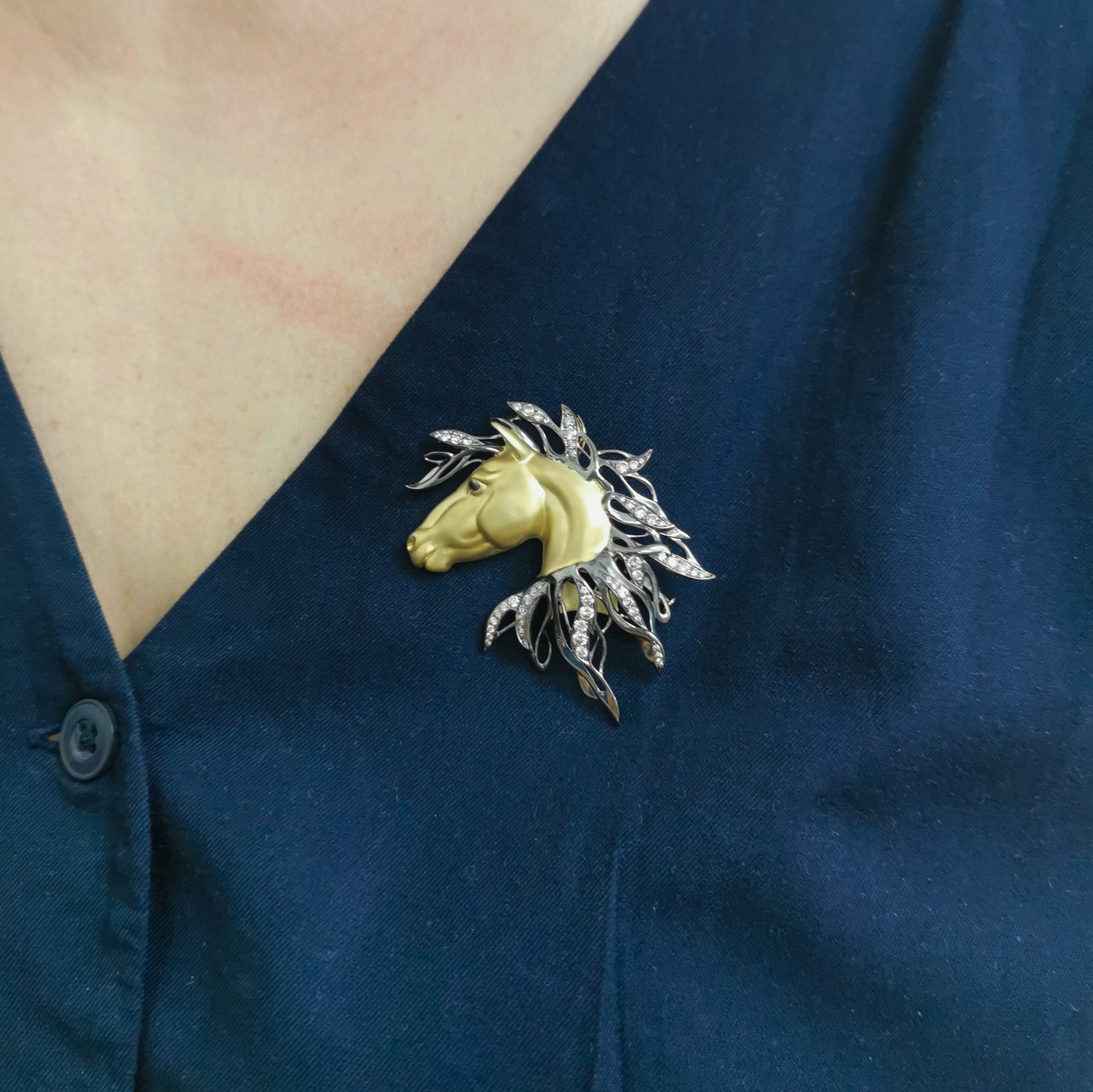 Brs 0231-0, 18K Yellow Gold, Champagne Diamonds Horse Head Brooch