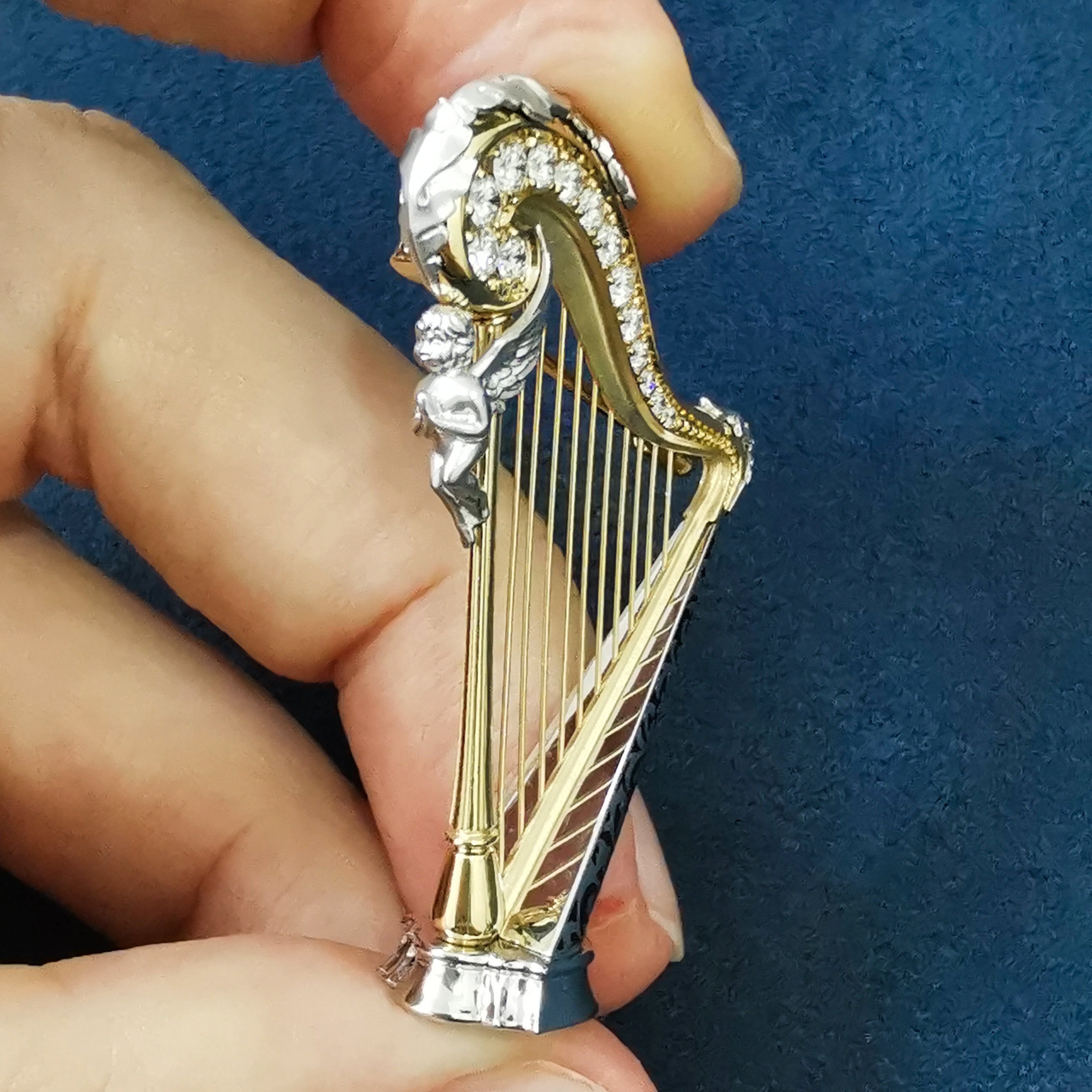 Enamel, Diamonds 18K White Yellow Gold Harp Brooch, Brs 0267-3