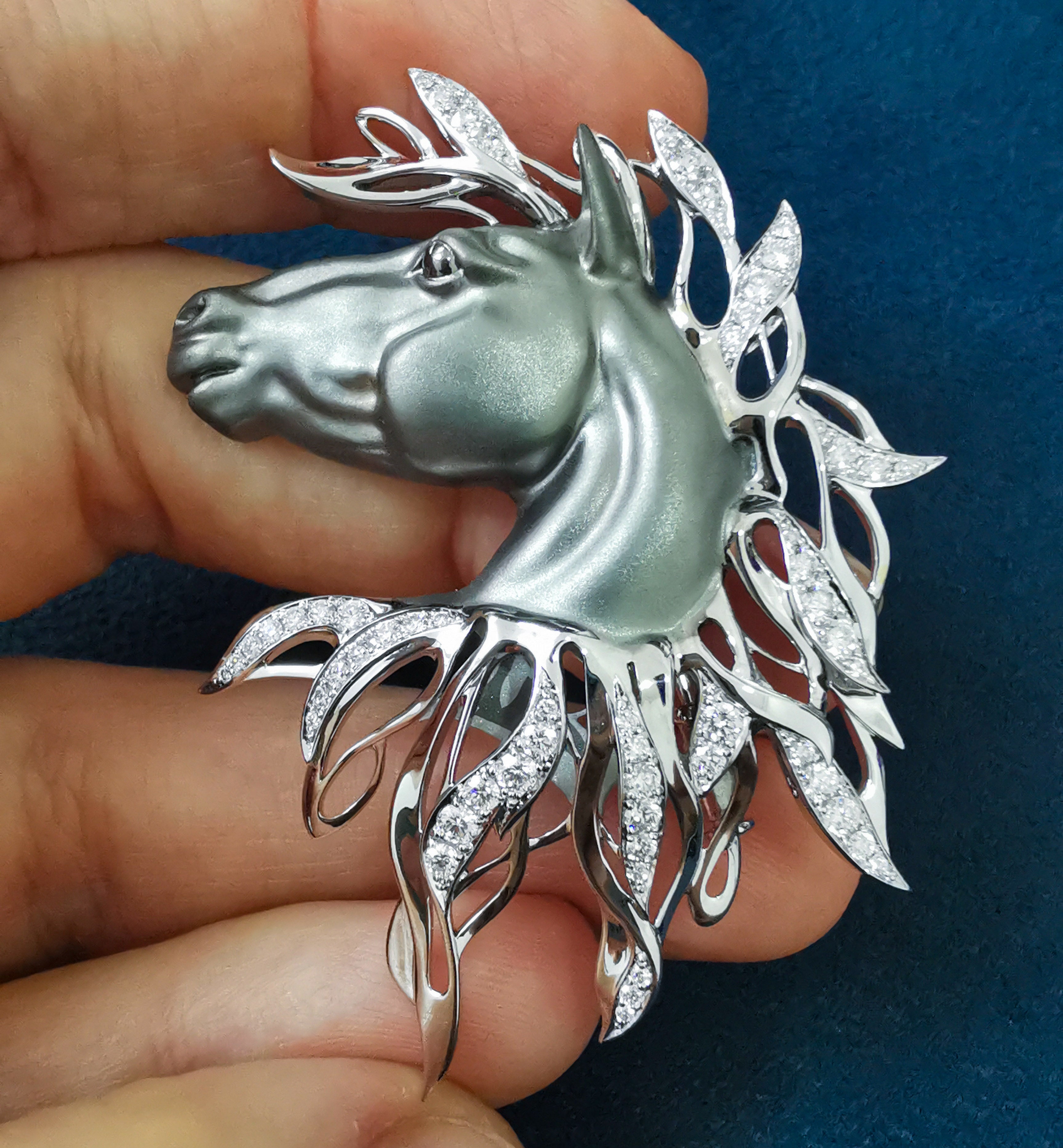 Diamonds Horse Head 18K White Black Gold Brooch, Brs 0231-0