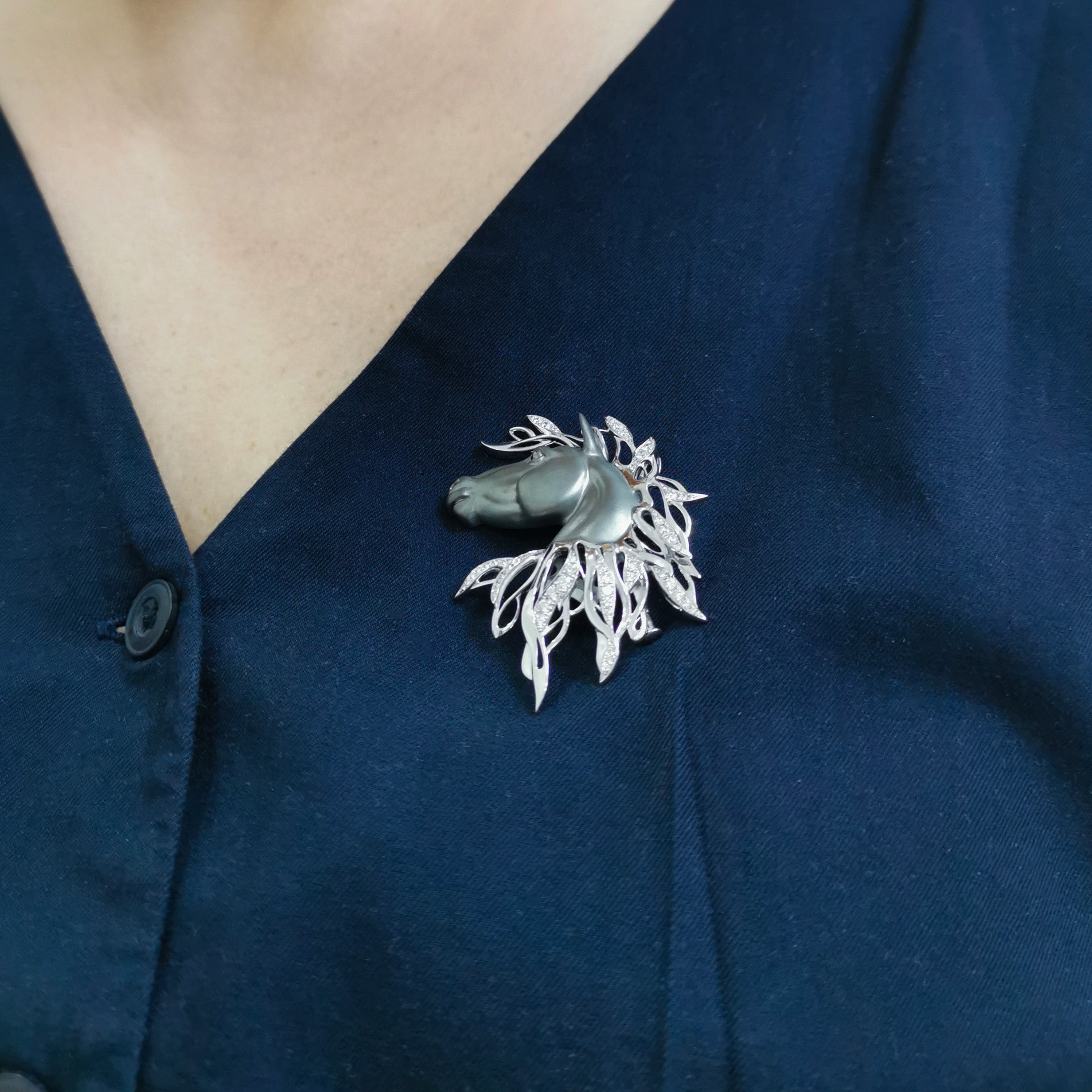 Diamonds Horse Head 18K White Black Gold Brooch, Brs 0231-0