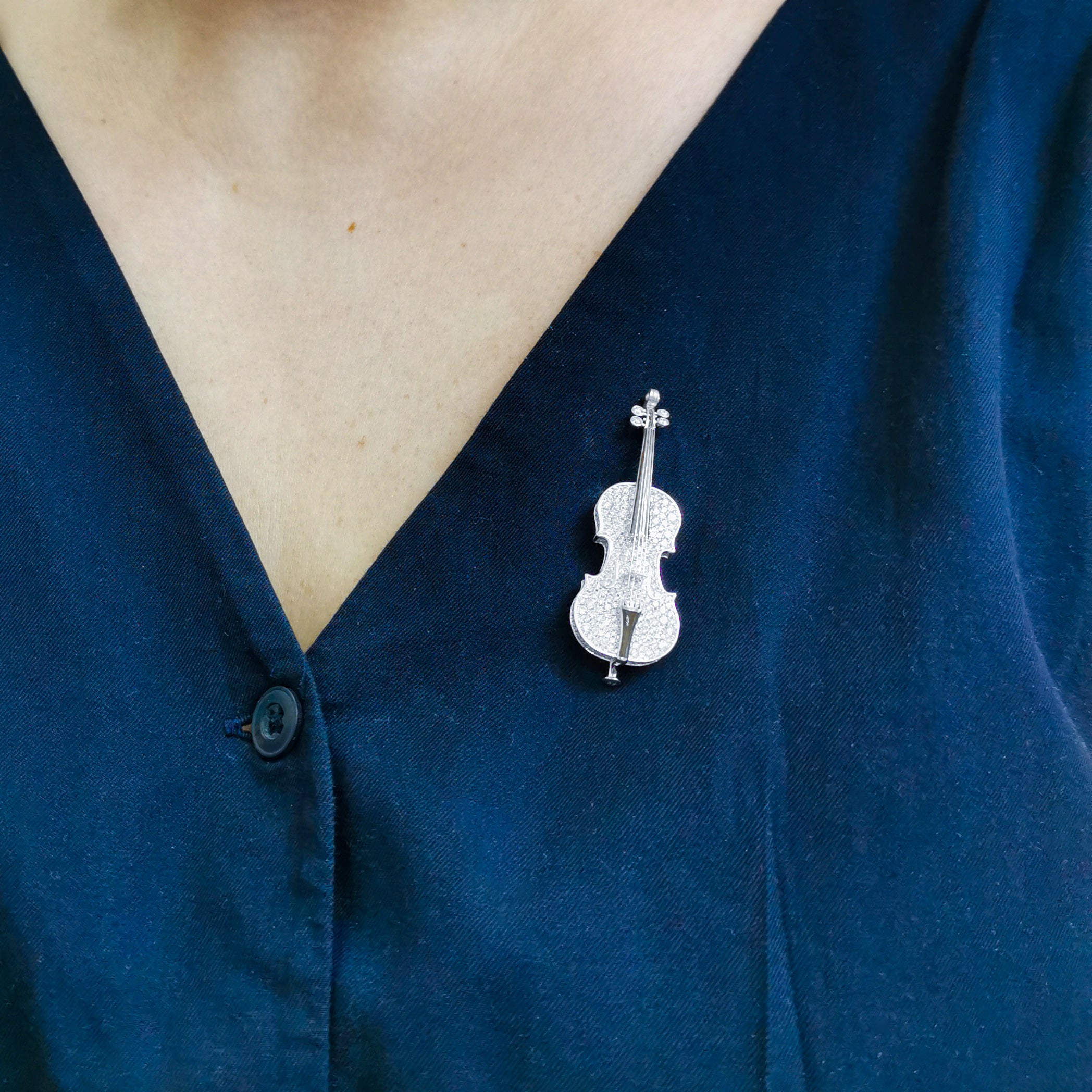 Diamonds 18K White Gold Violin Brooch, Brs 0267-20
