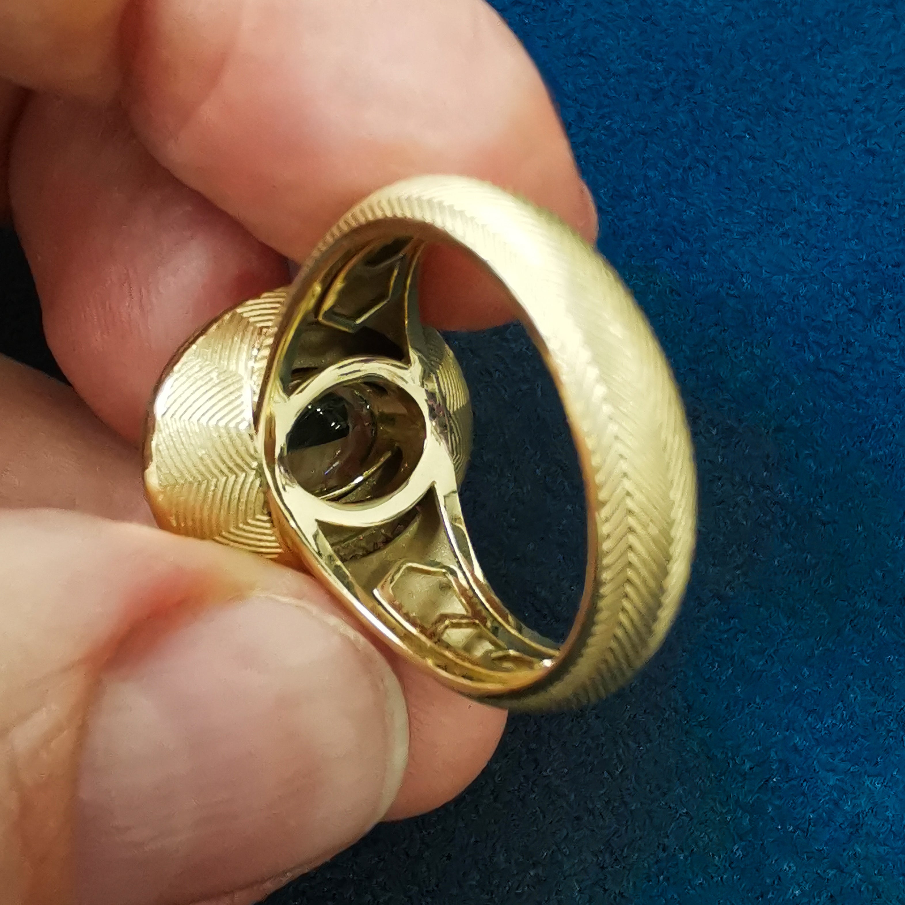 Enamel, Green Tourmaline, Diamonds 18K Yellow Gold Ring, R 0084-2