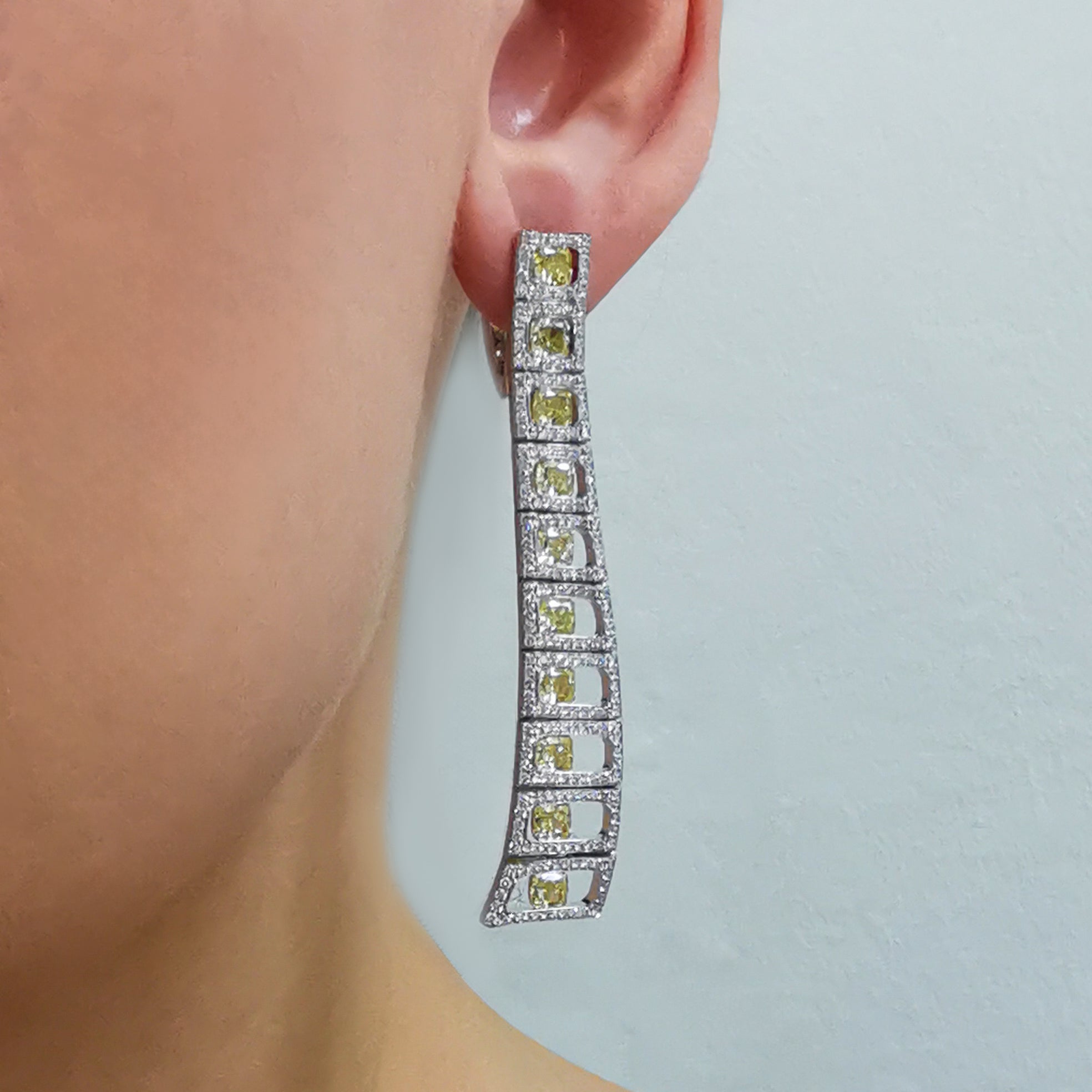 E 0226-0 18K White Gold, Enamel, Yellow Diamonds, Diamonds Earrings