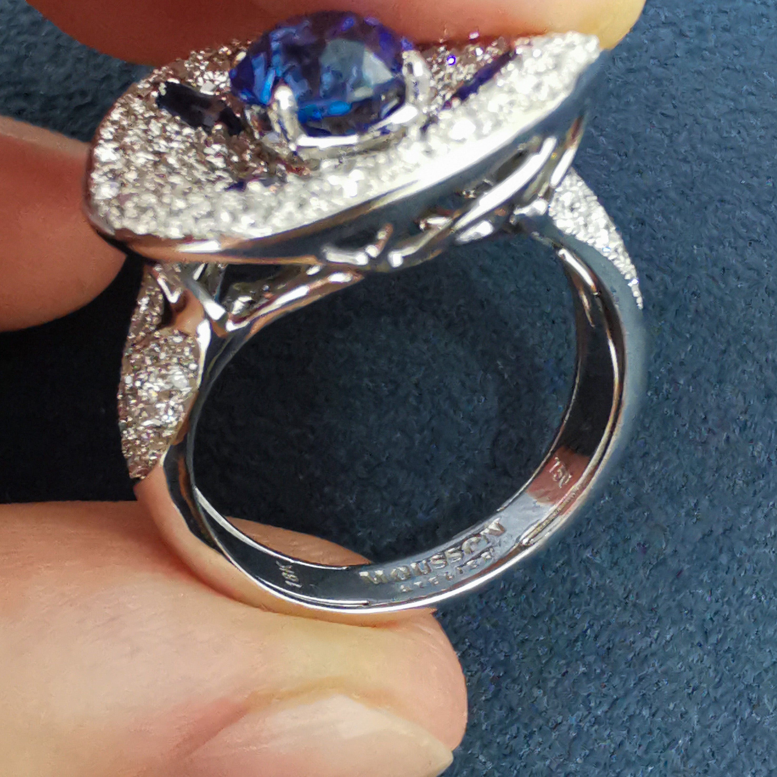 Sapphire, Diamonds 18K White Gold Ring, R 0205-21
