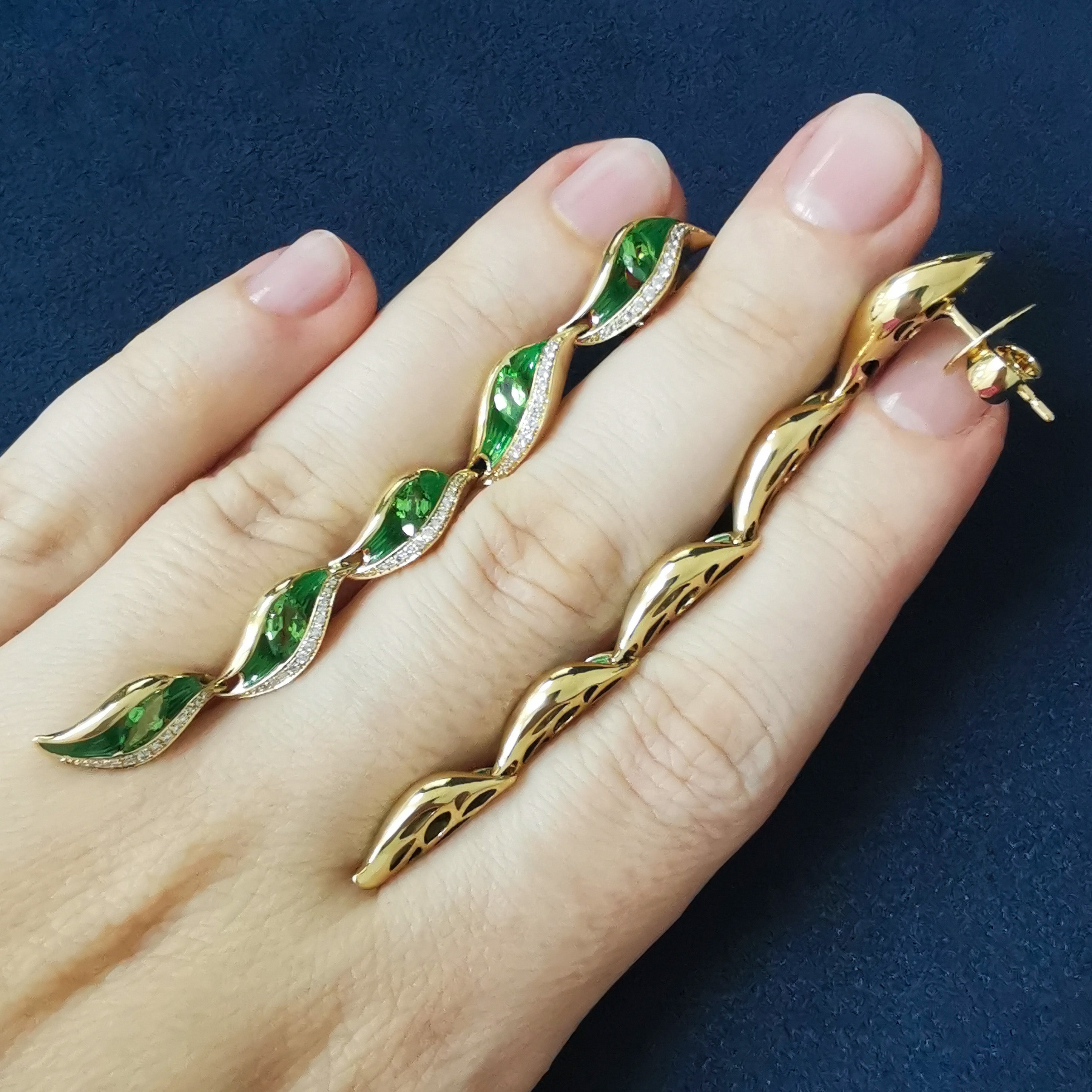 Enamel, Tsavorite Garnet, Diamonds 18K Yellow Gold Earrings, E 0123-81