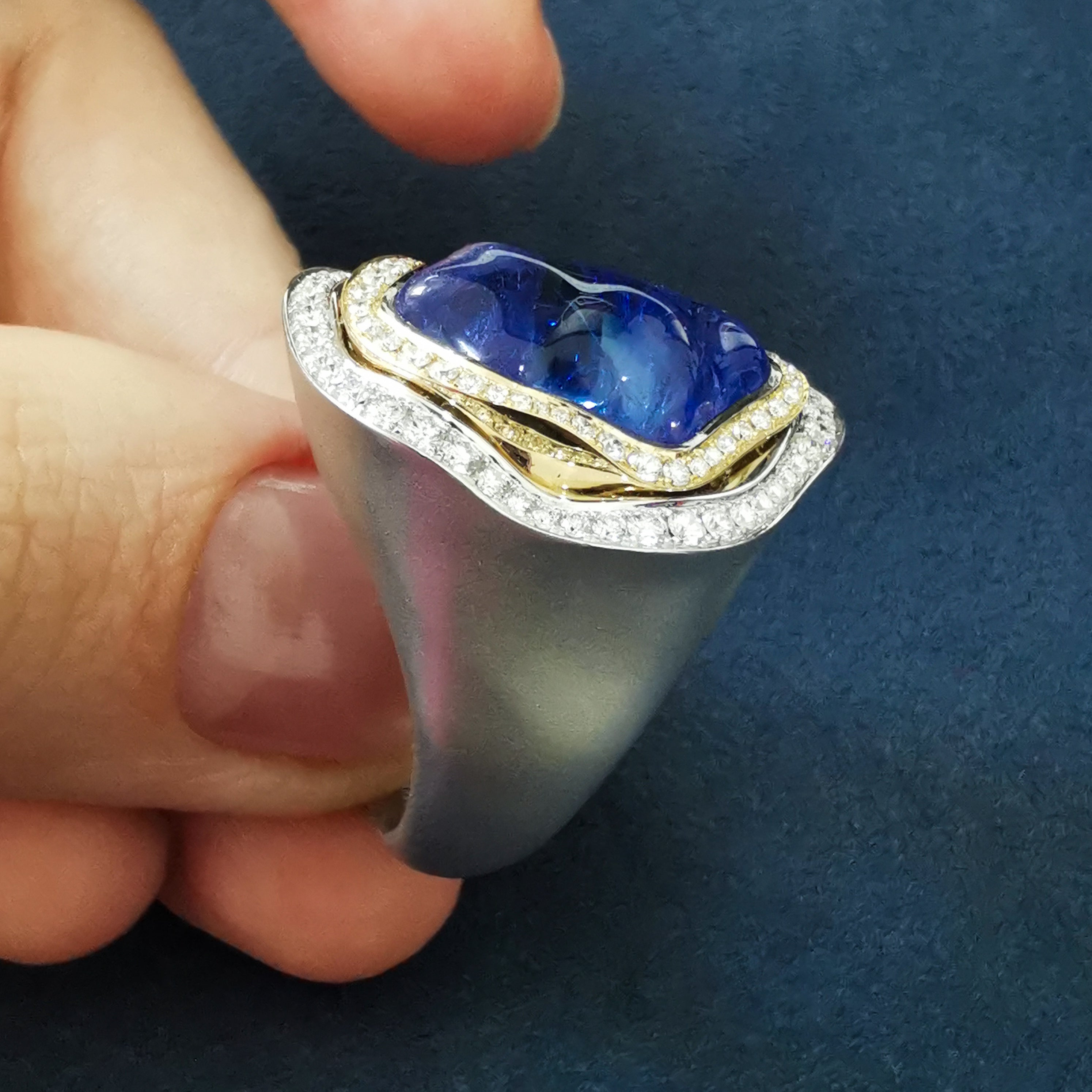 Tanzanite, Diamonds 18K White and Yellow Gold Ring, R 0030-21/1
