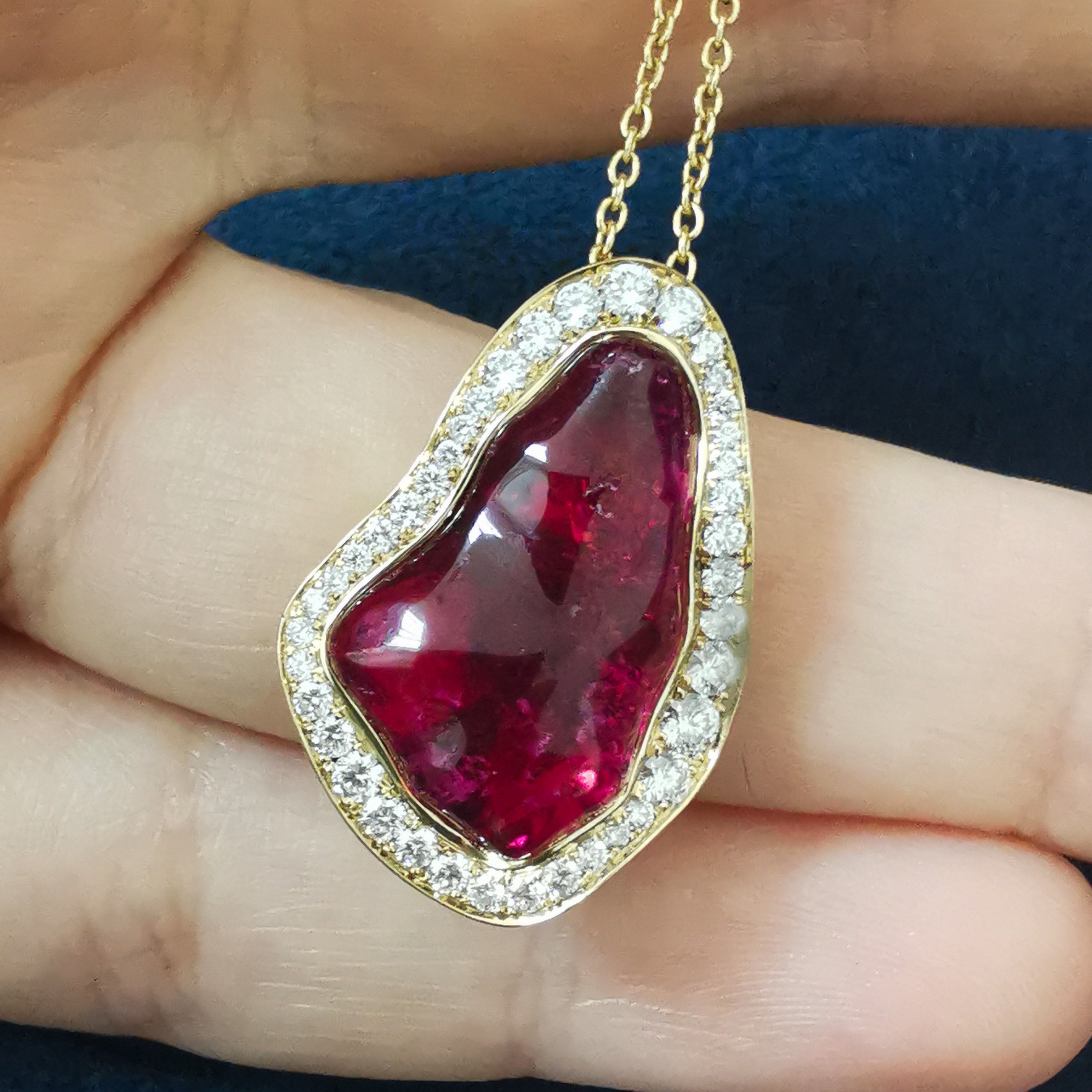 Rubellite, Diamonds 18K Yellow Gold Pendant, P 0030-8/1