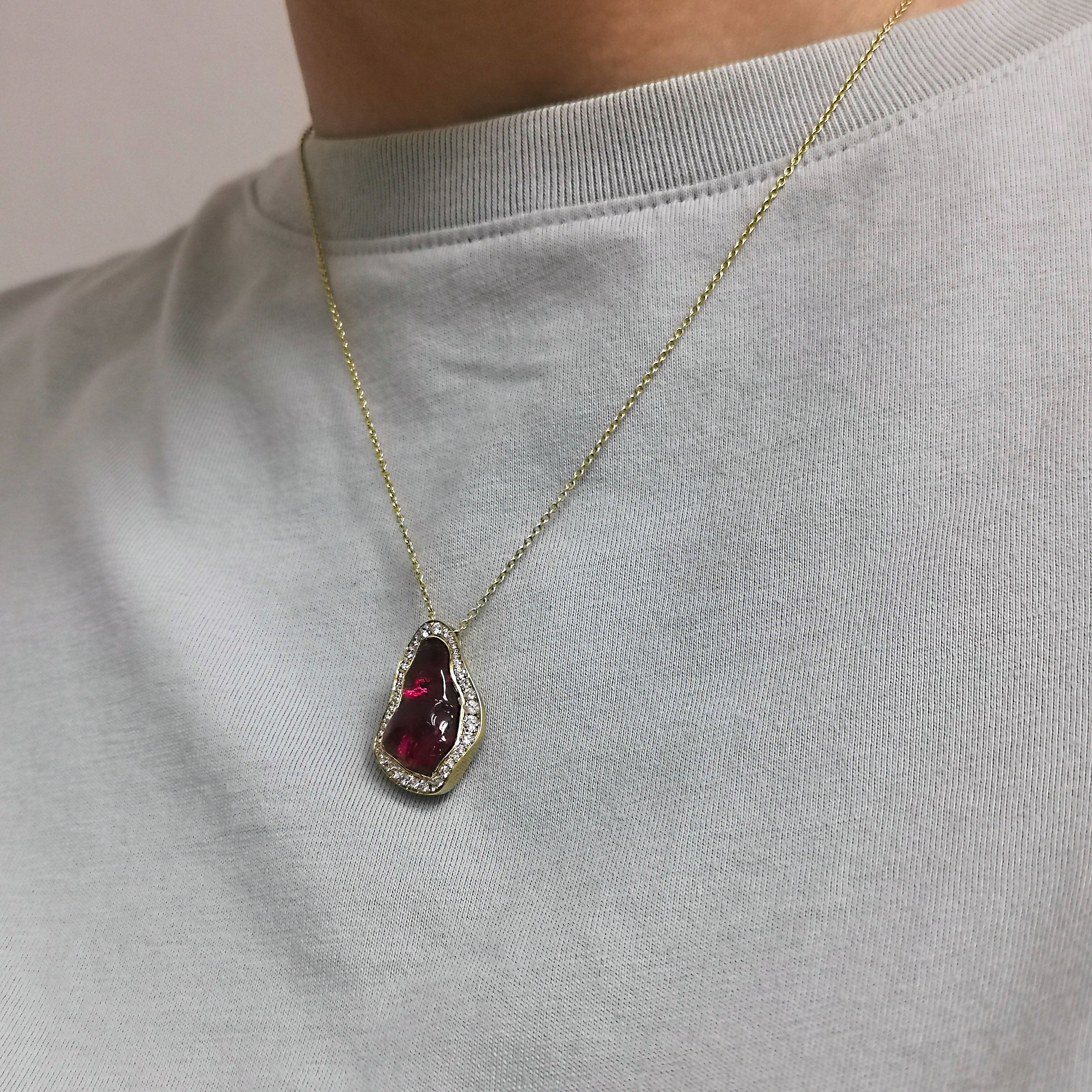 Rubellite, Diamonds 18K Yellow Gold Pendant, P 0030-8/1