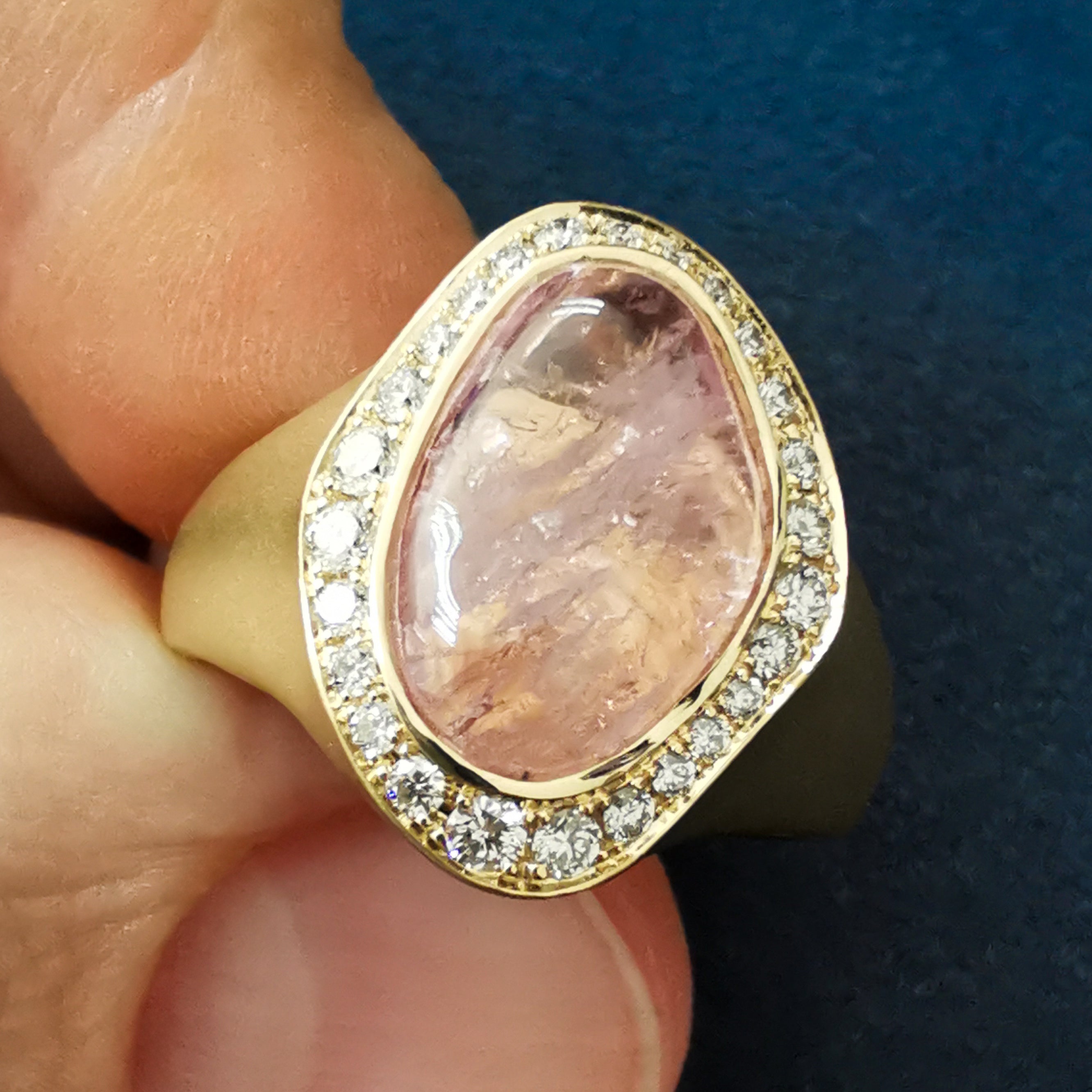 Morganite, Diamonds 18K Yellow Gold Ring, R 0030-45/1