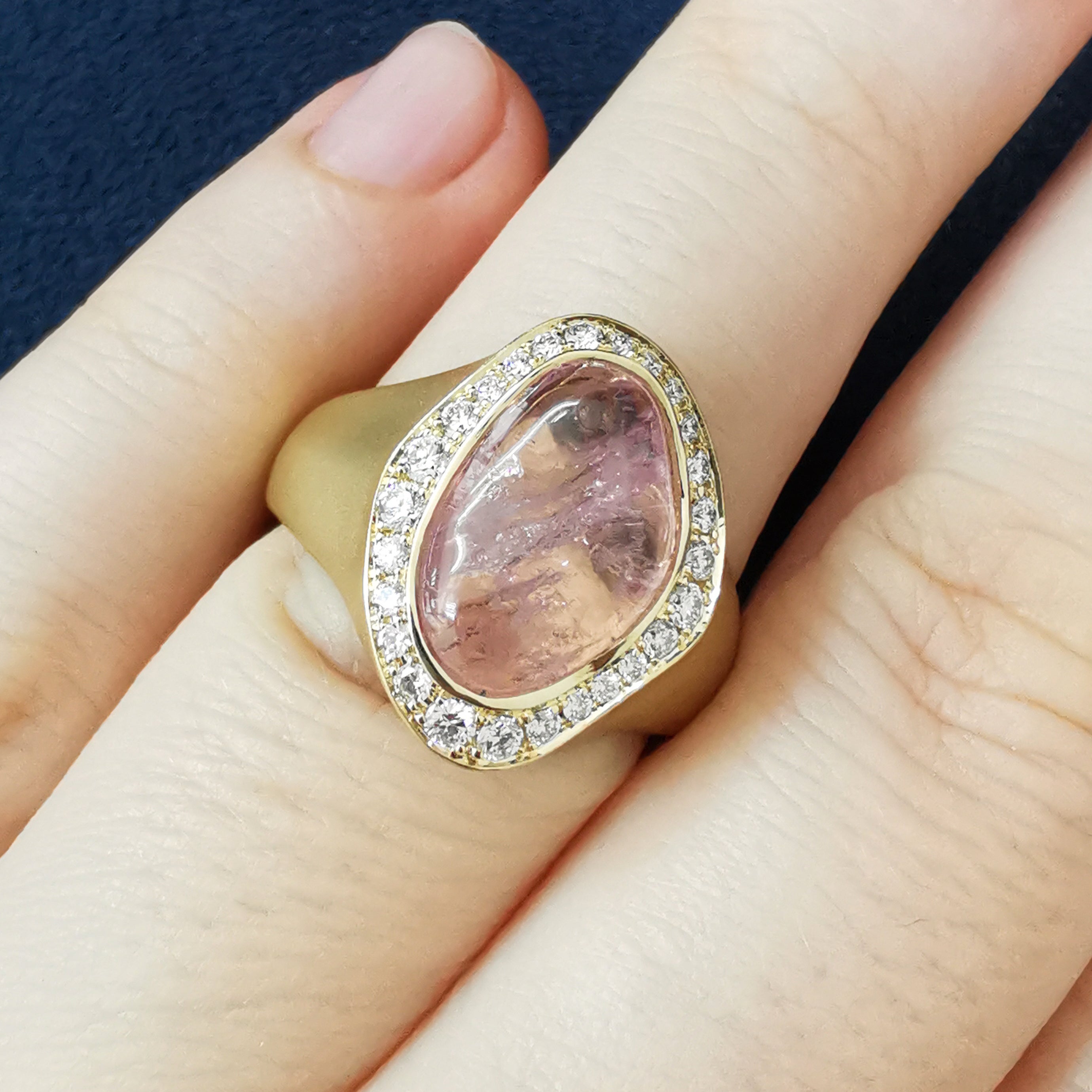 Morganite, Diamonds 18K Yellow Gold Ring, R 0030-45/1
