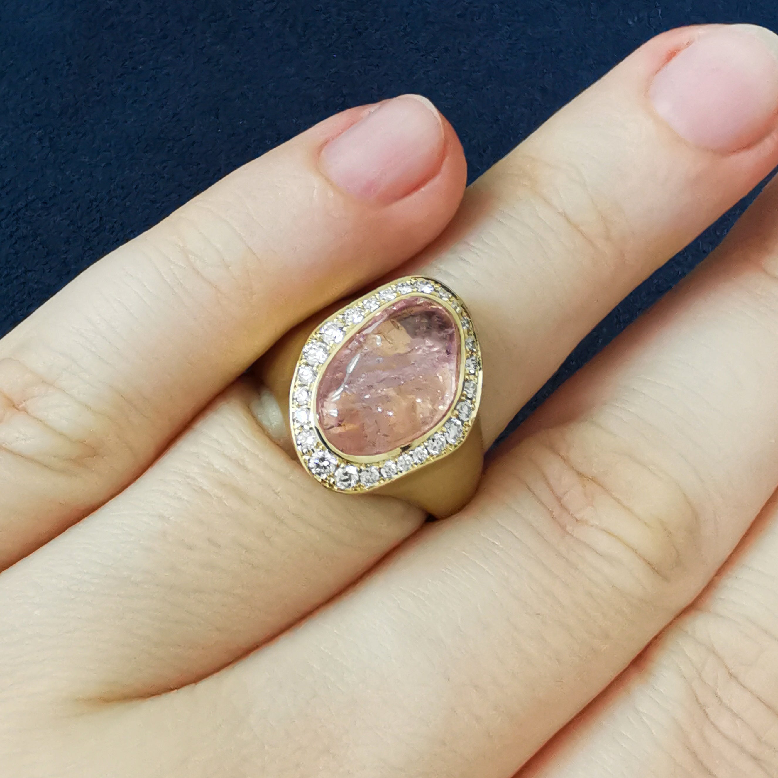 Morganite, Diamonds 18K Yellow Gold Ring, R 0030-45/1
