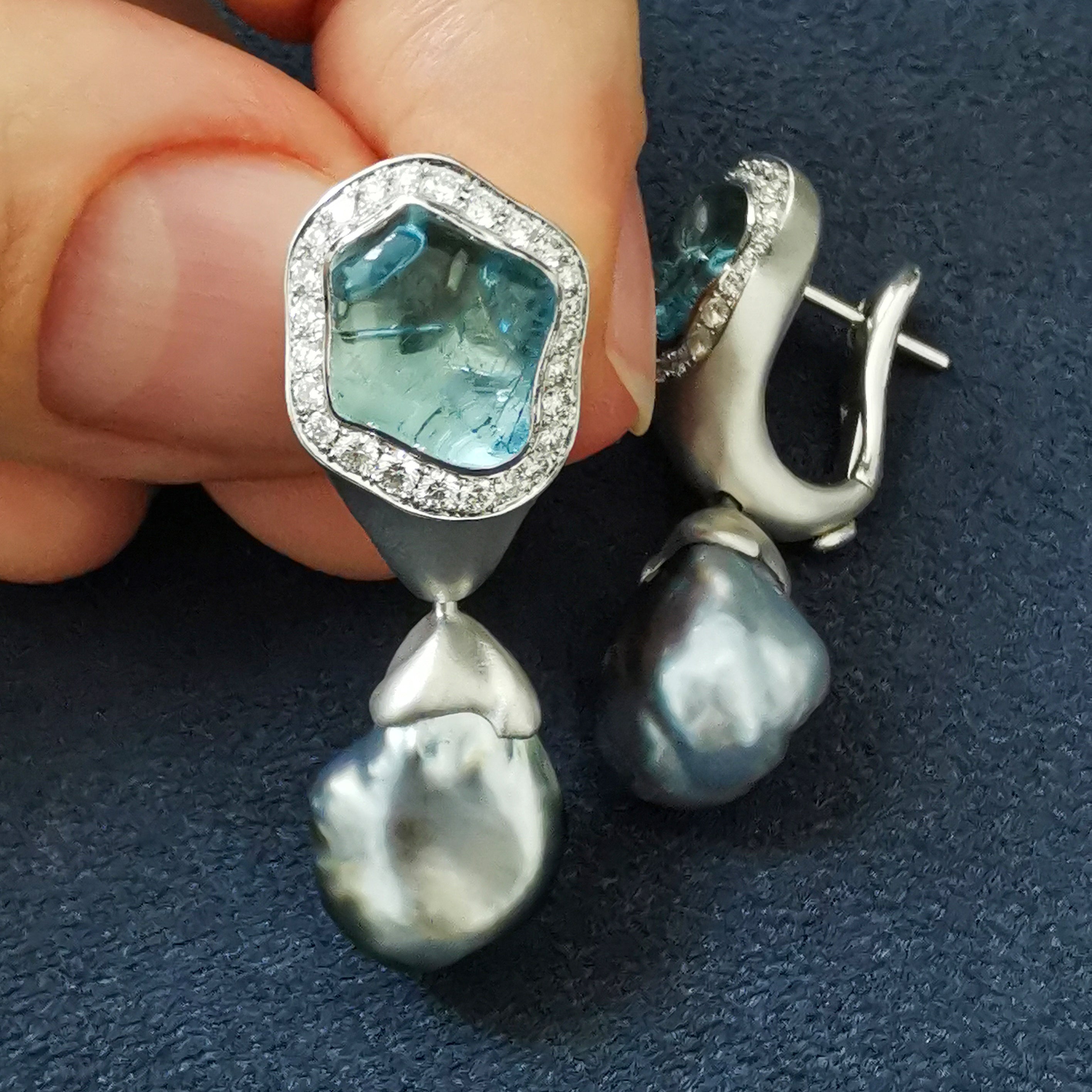 E 0030-4/1 18K White Gold, Aquamarine, Keshi Pearl, Diamonds Earrings