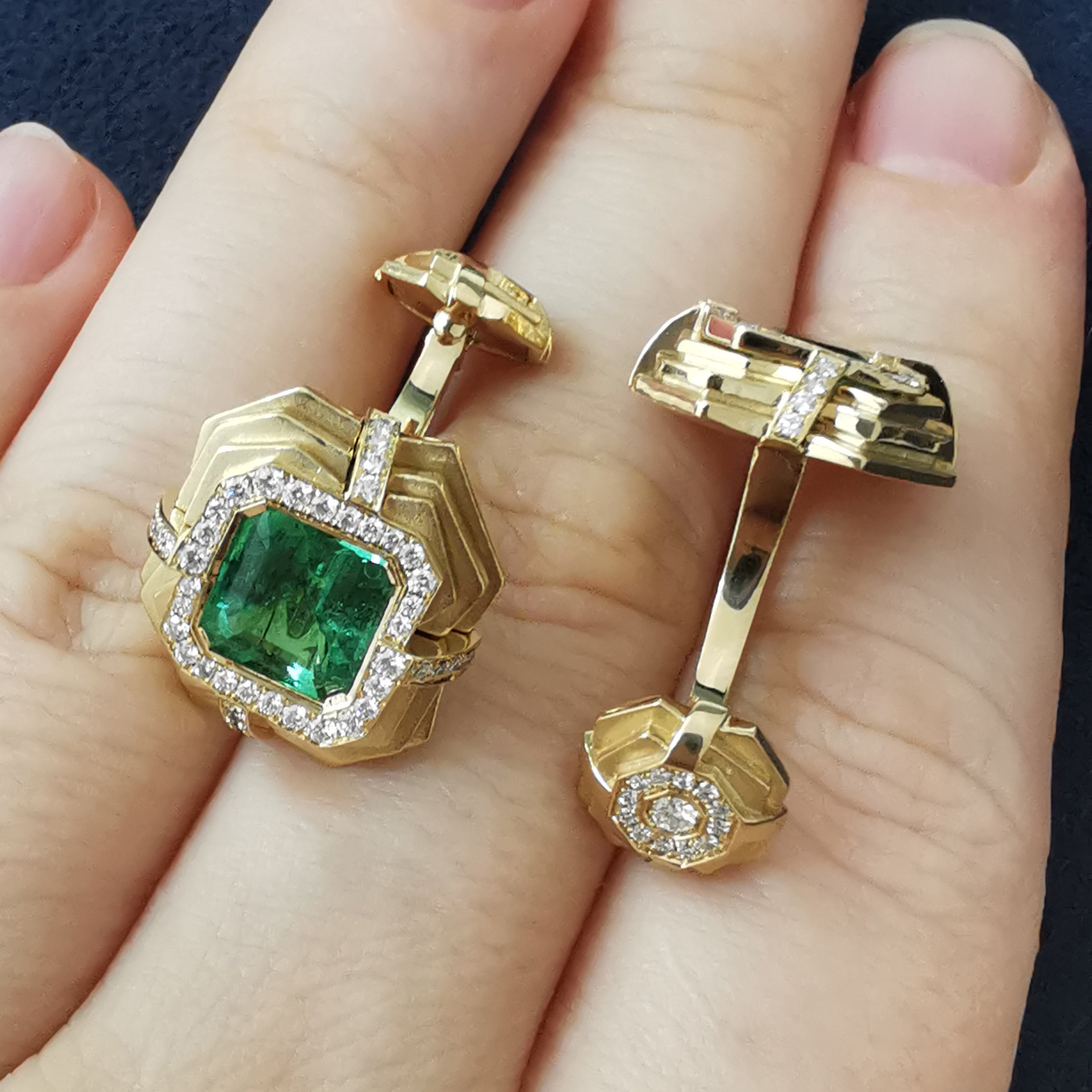 Emerald, Diamonds 18K Yellow Gold Cufflinks, C 0268-0